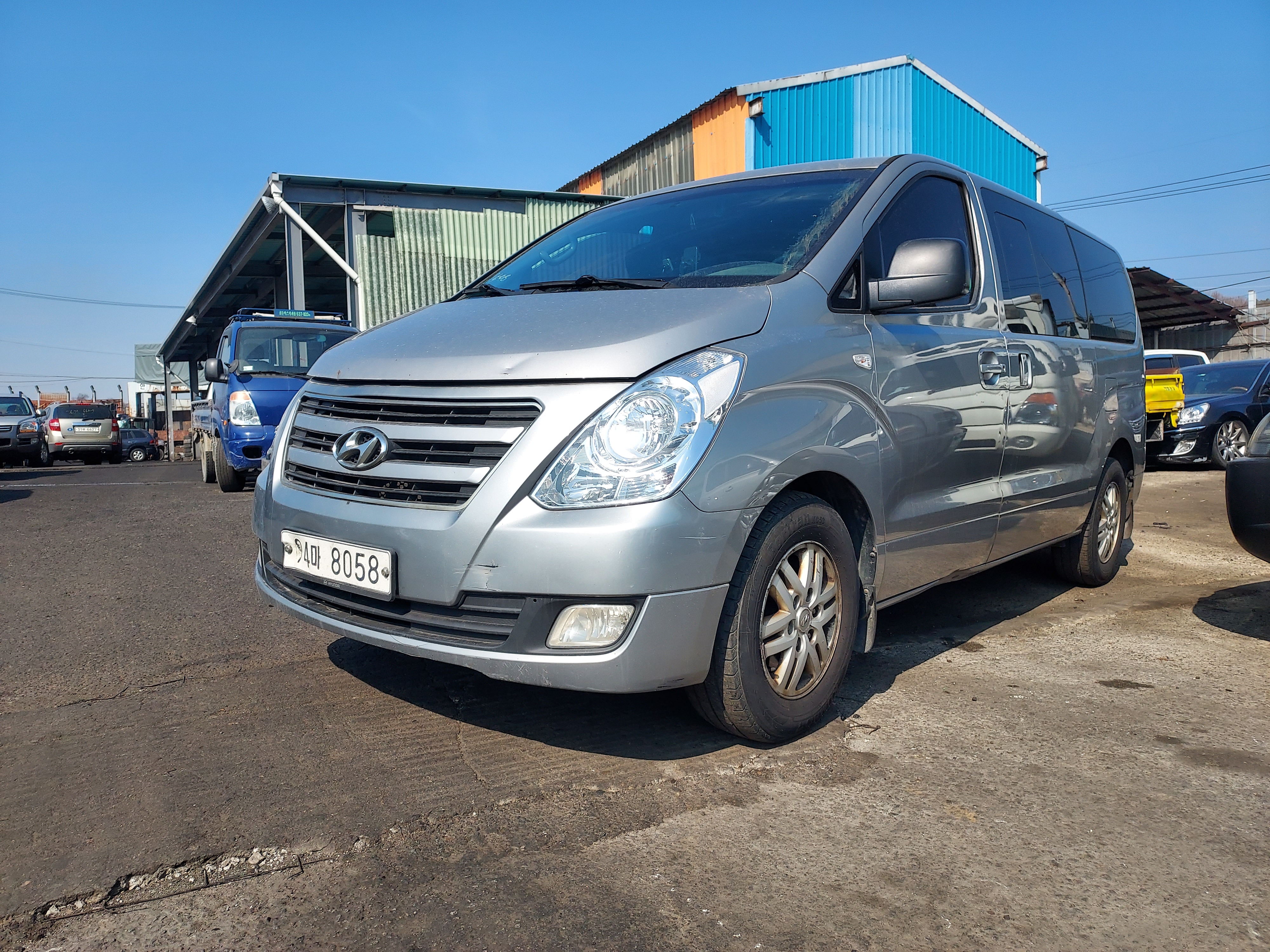2017 Hyundai Grand Starex