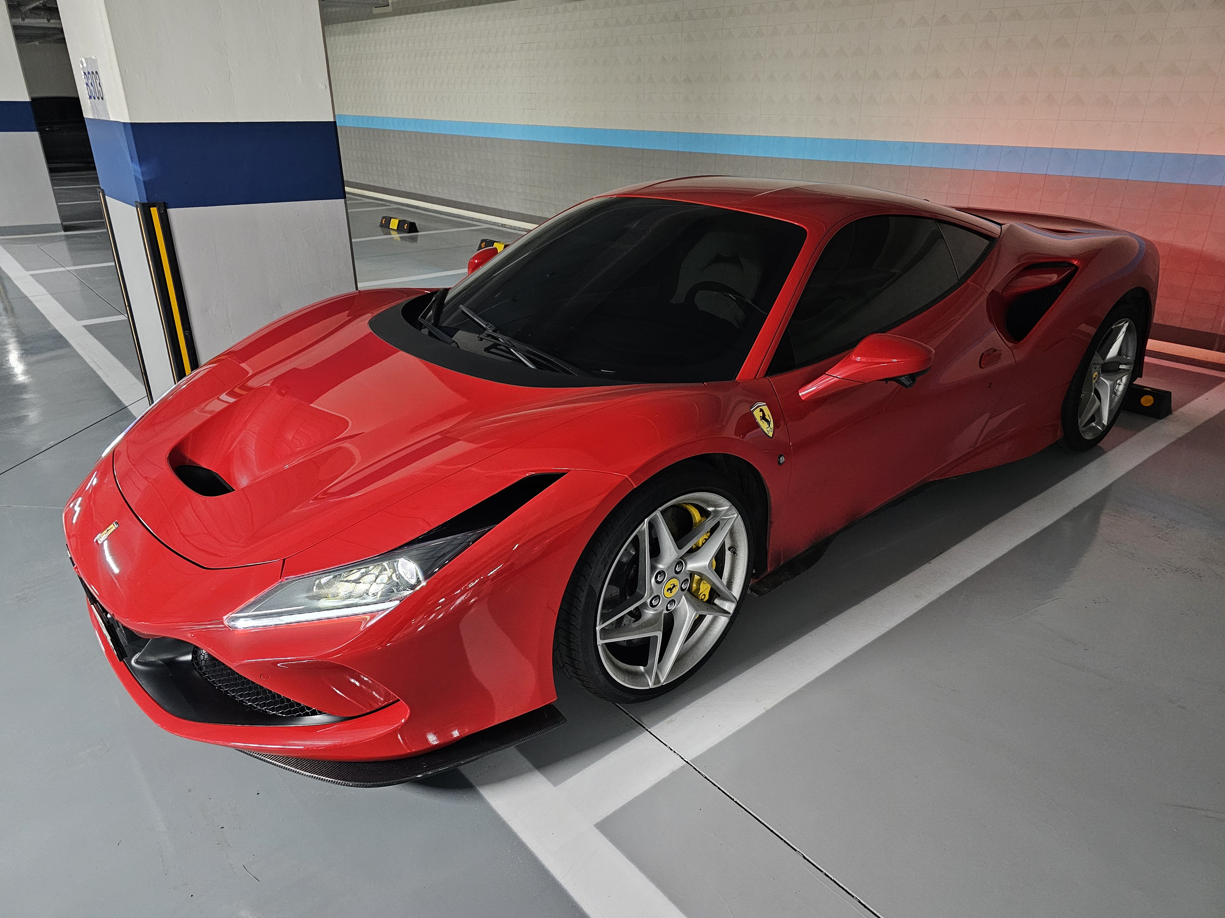 2021 Ferrari F8