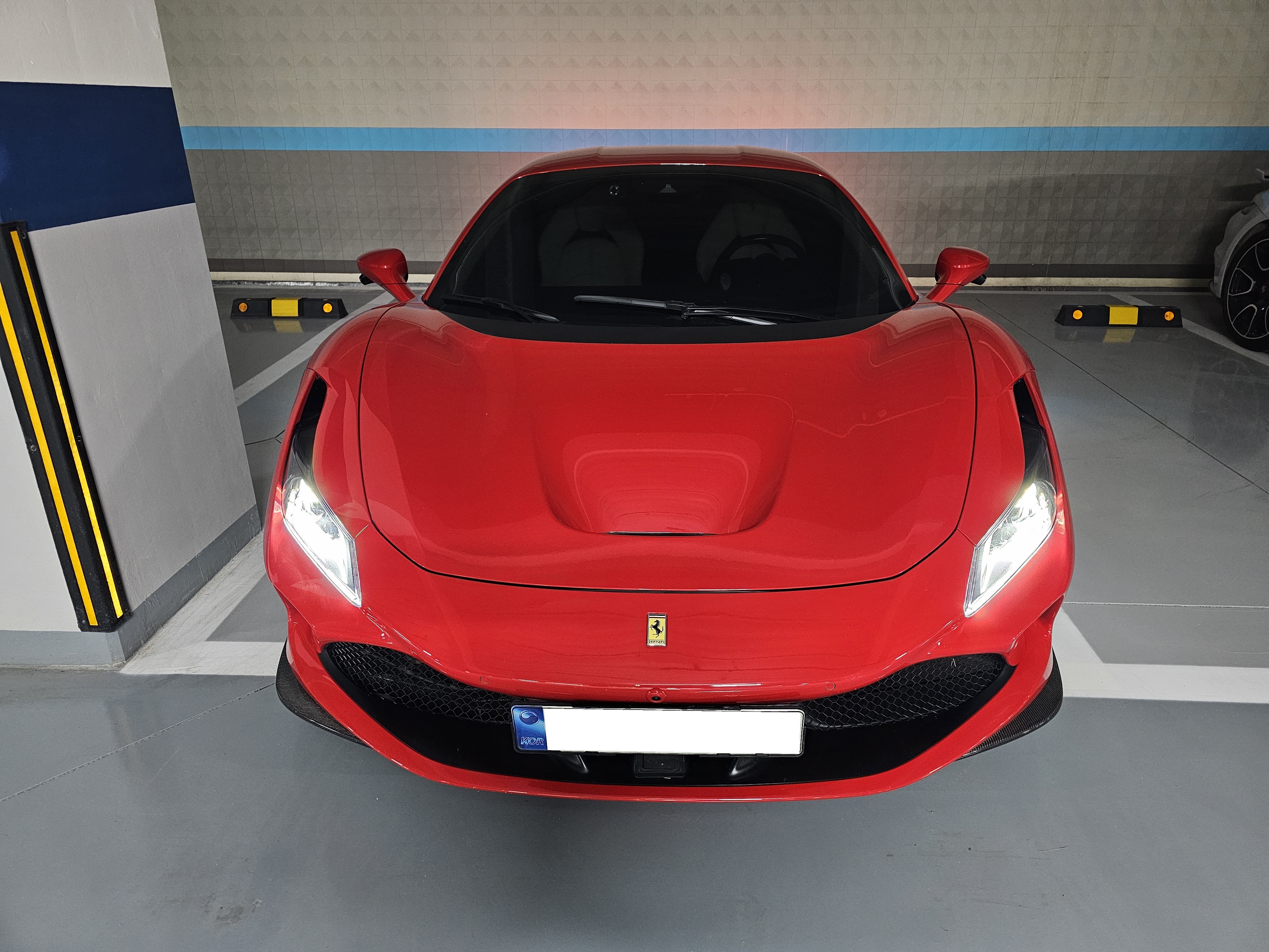 2021 Ferrari F8