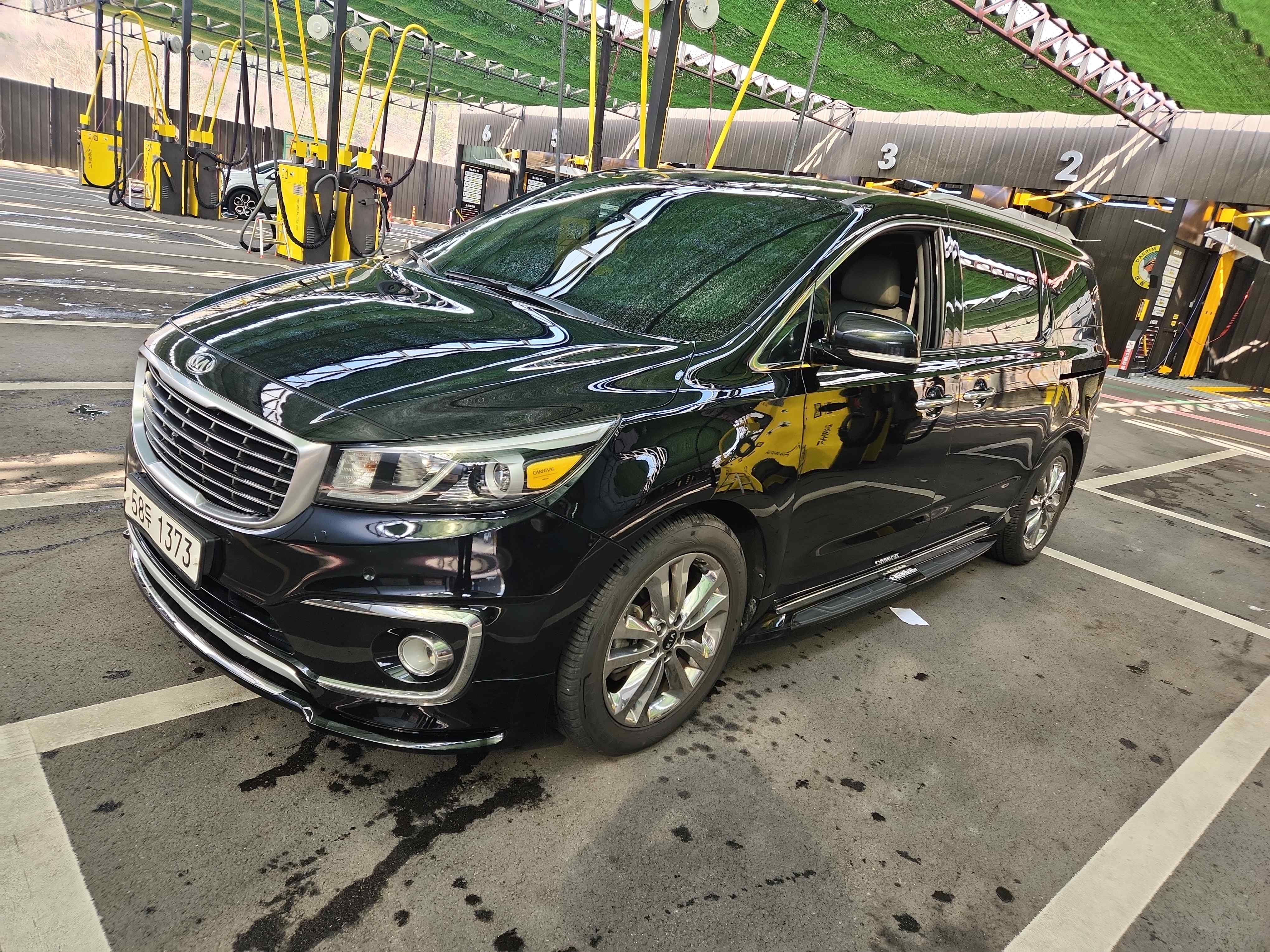 2015 Kia Carnival