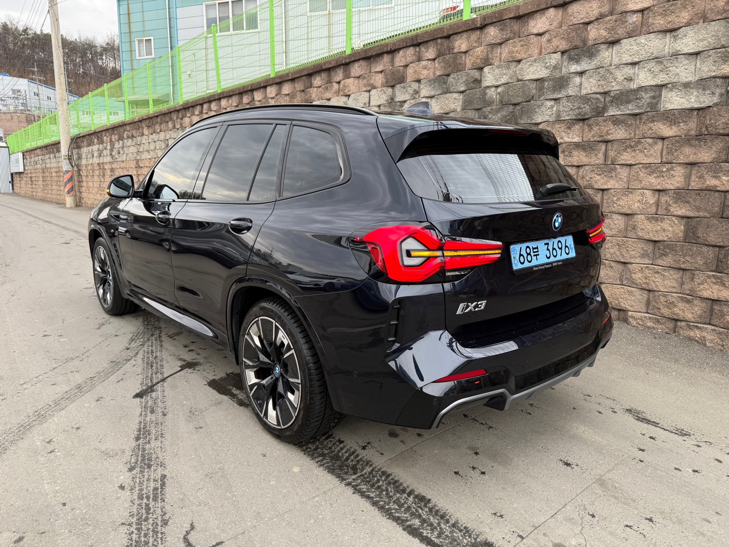 2022 BMW IX3