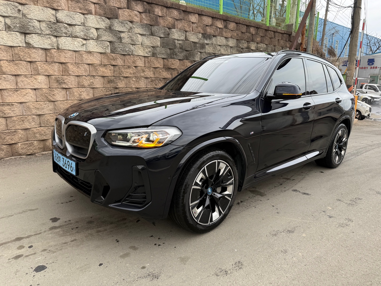2022 BMW IX3