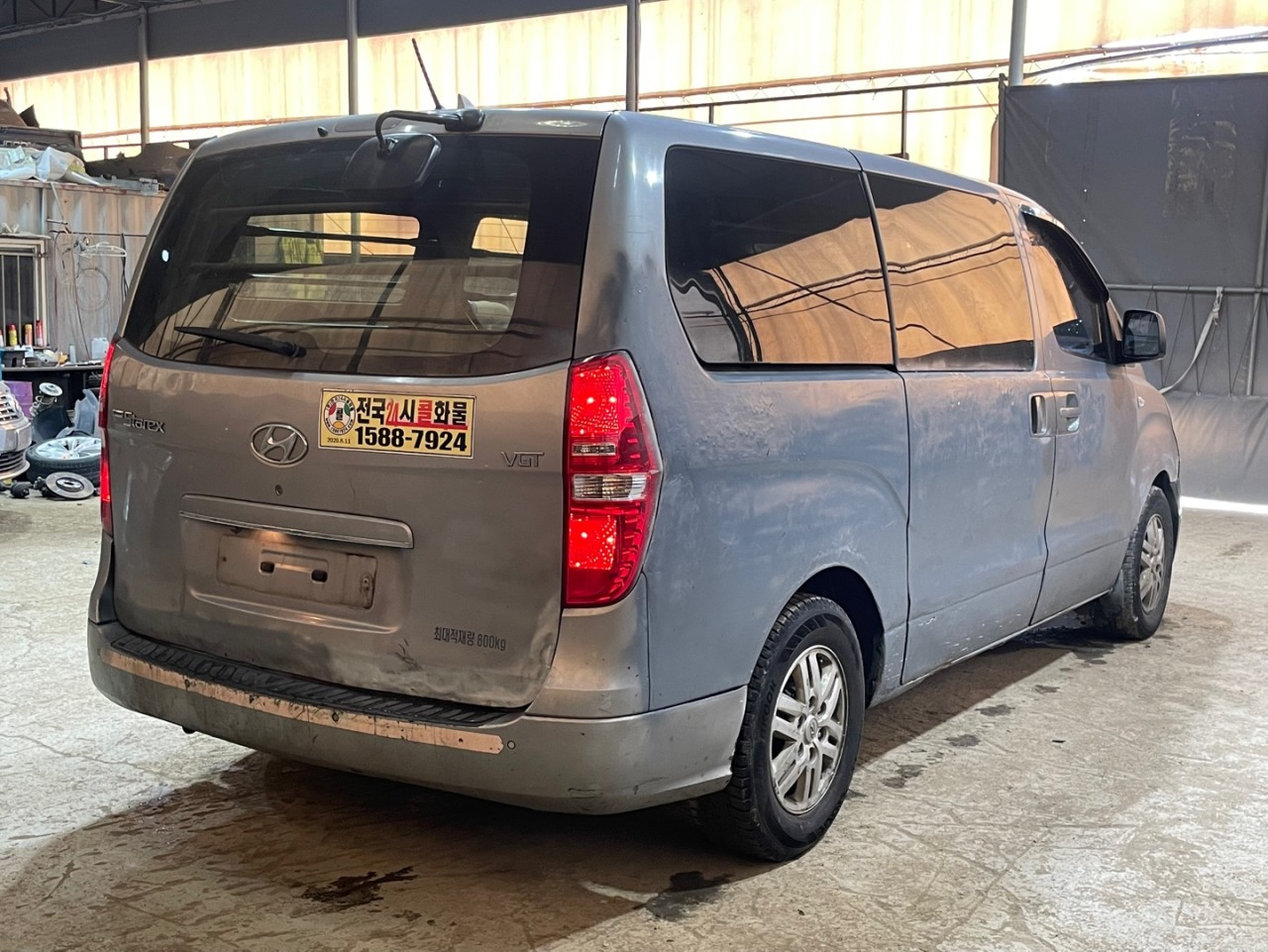 2017 Hyundai Grand Starex