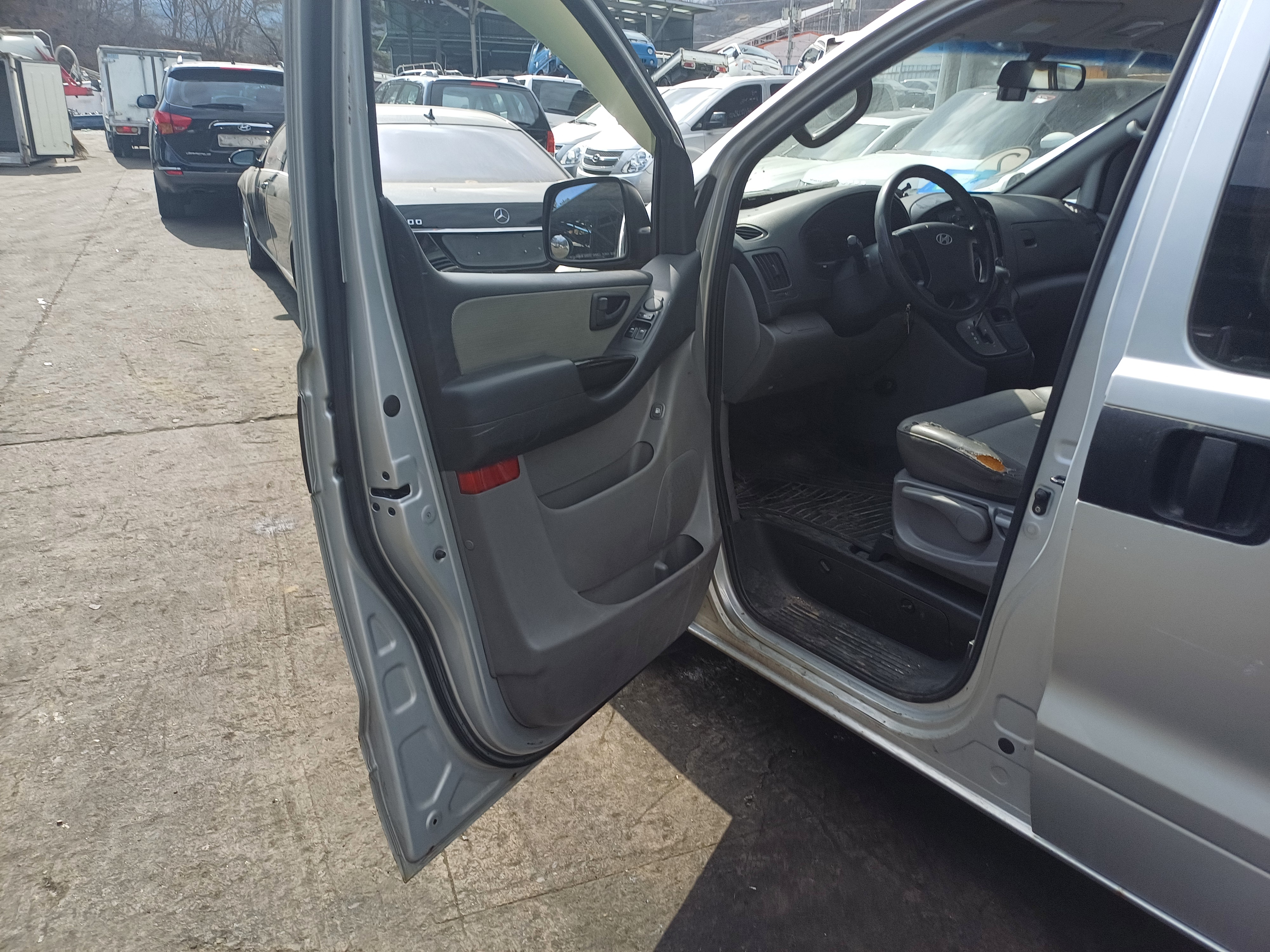2009 Hyundai Grand Starex