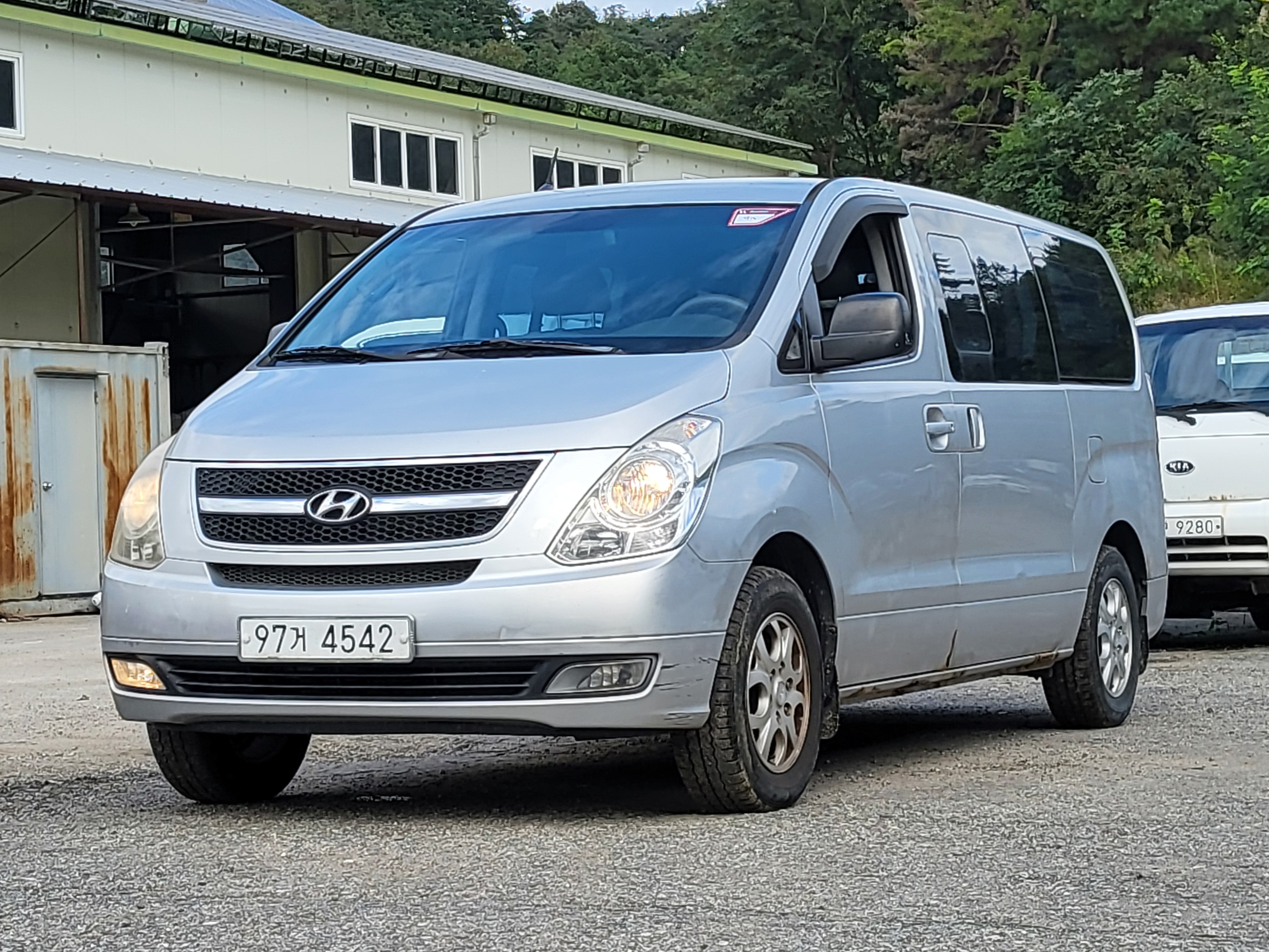 2009 Hyundai Grand Starex