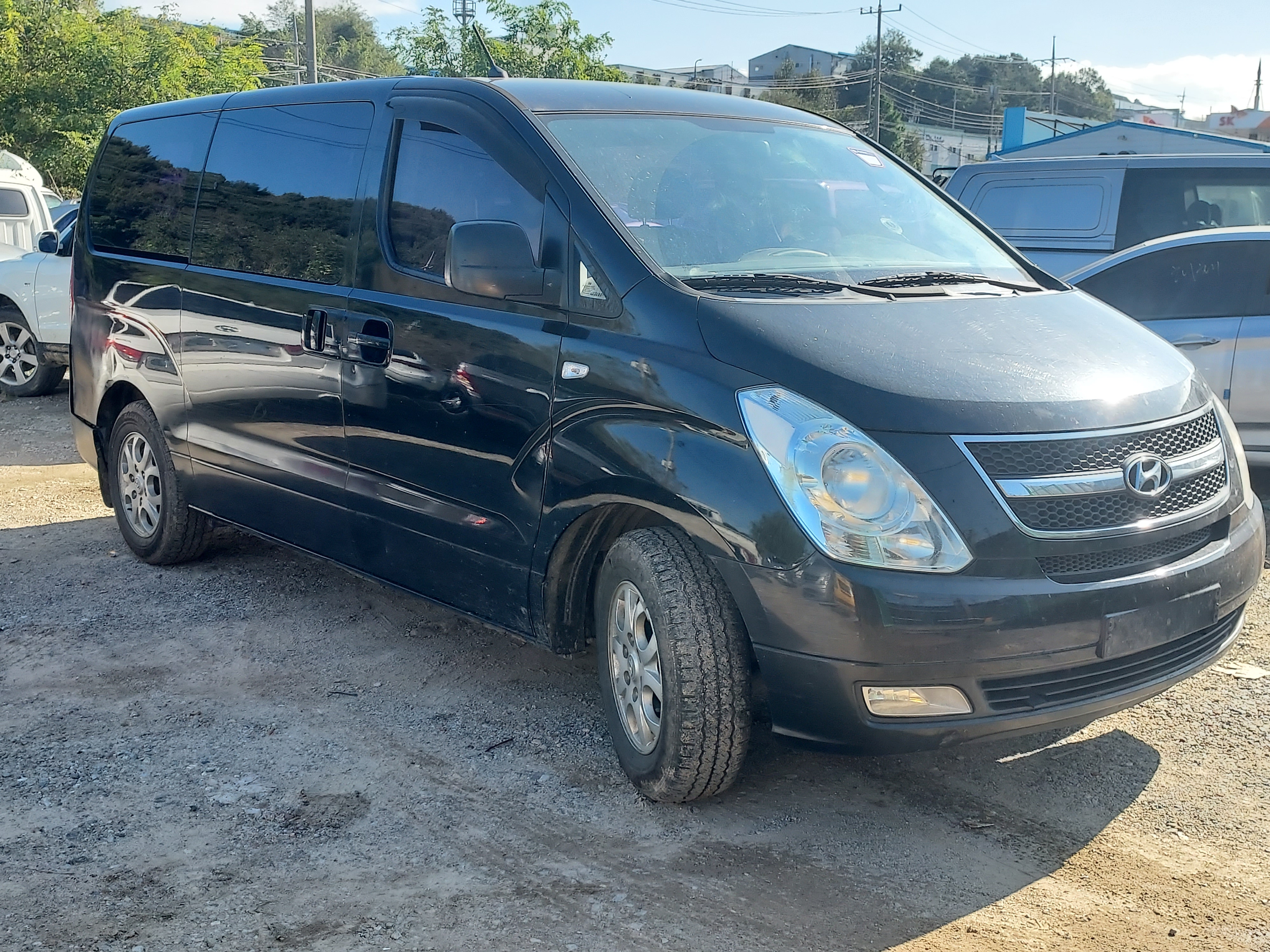 2011 Hyundai Grand Starex