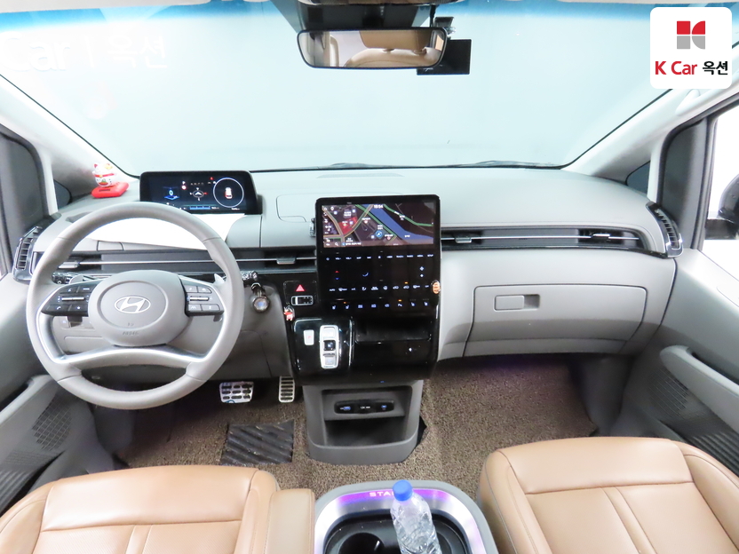2025 Hyundai STARIA