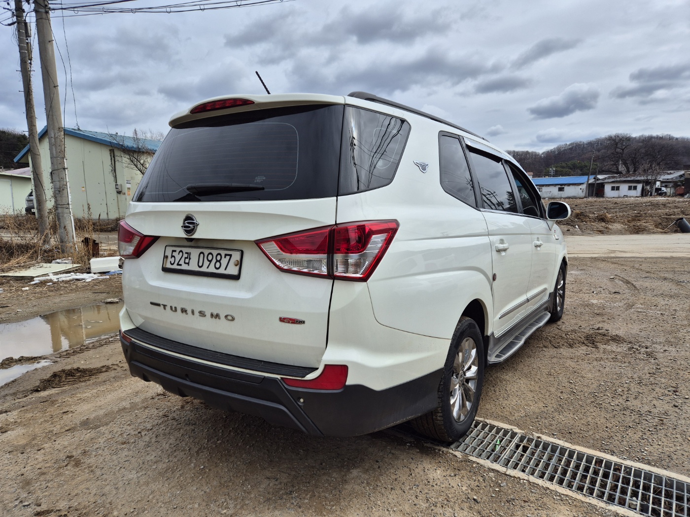 2016 KGM (Ssangyong) Korando Turismo