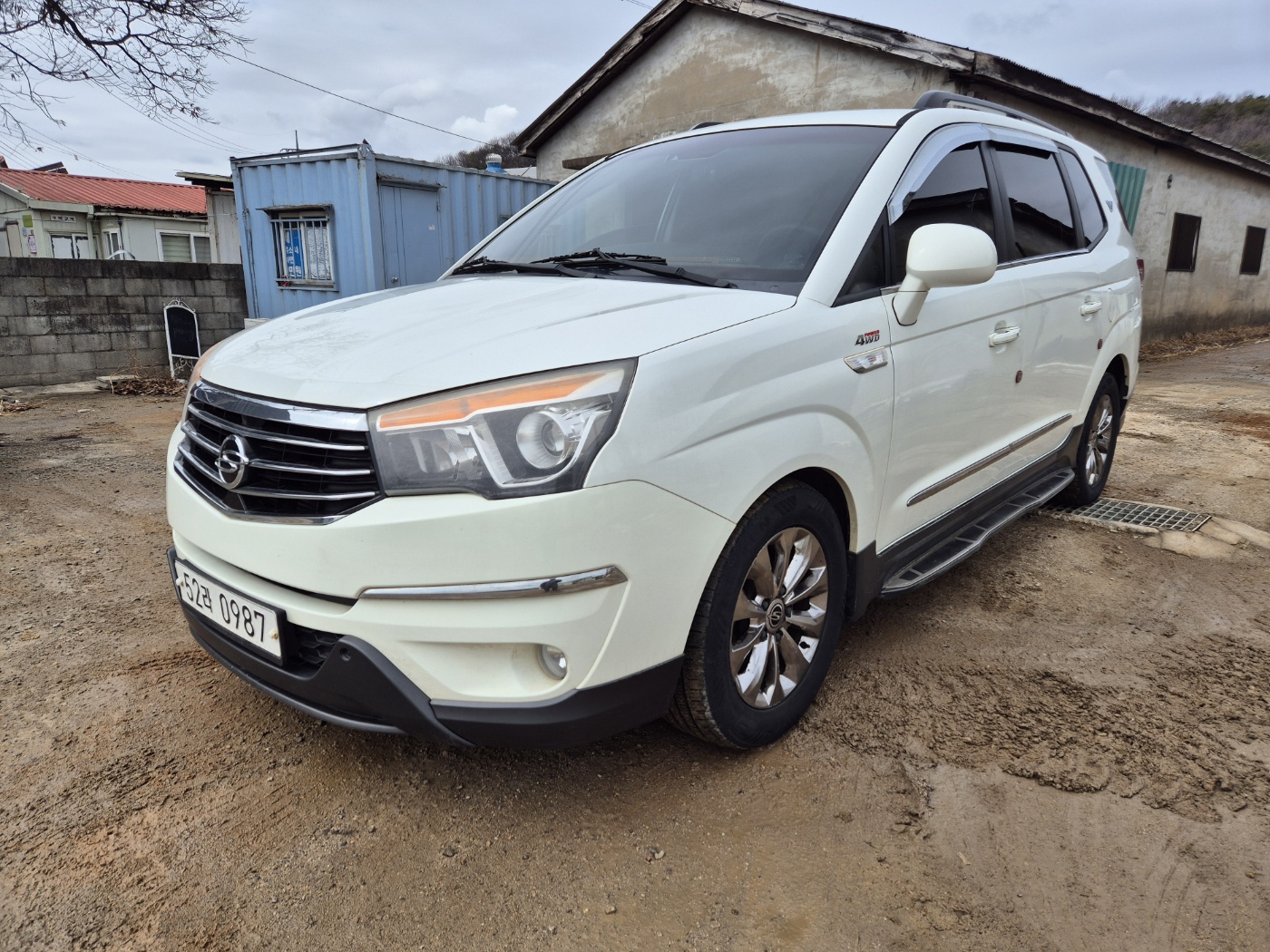 2016 KGM (Ssangyong) Korando Turismo
