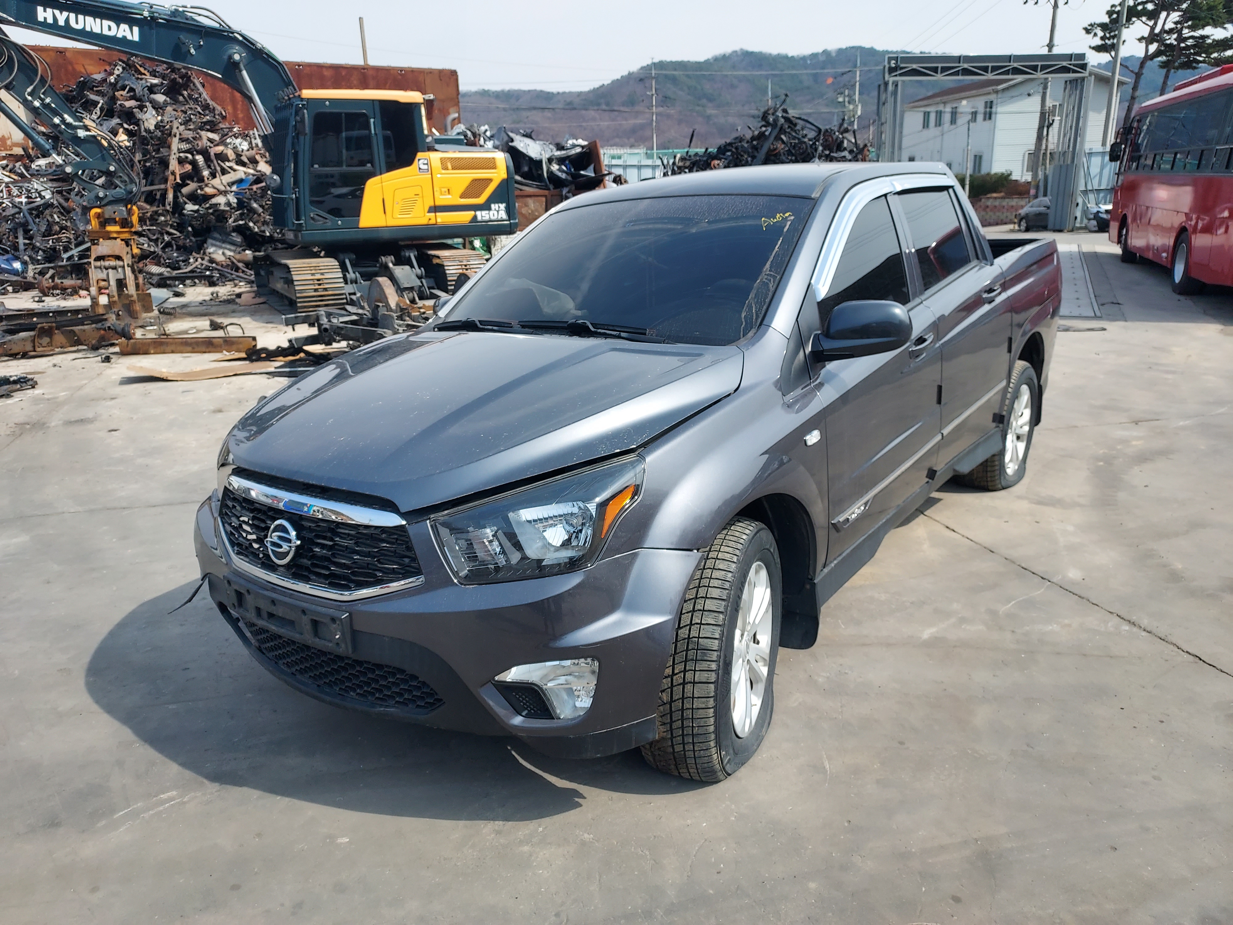 2018 KGM (Ssangyong) The New Korando Sports