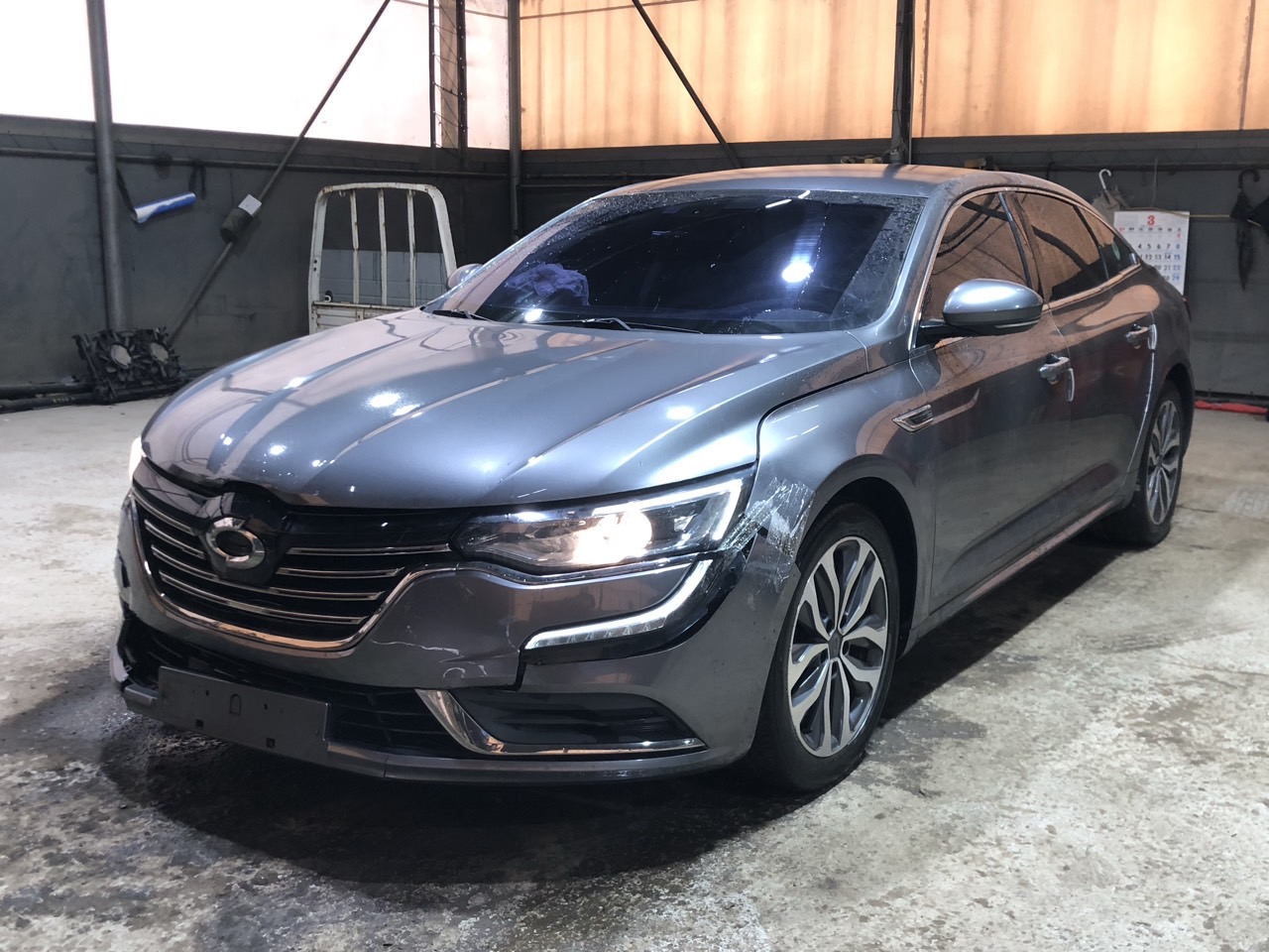 2017 Renault The New SM6