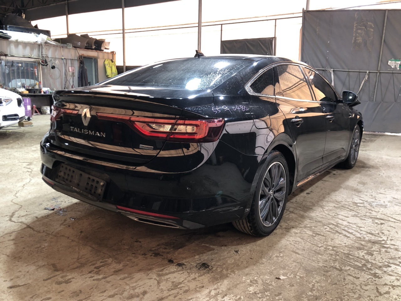 2016 Renault The New SM6