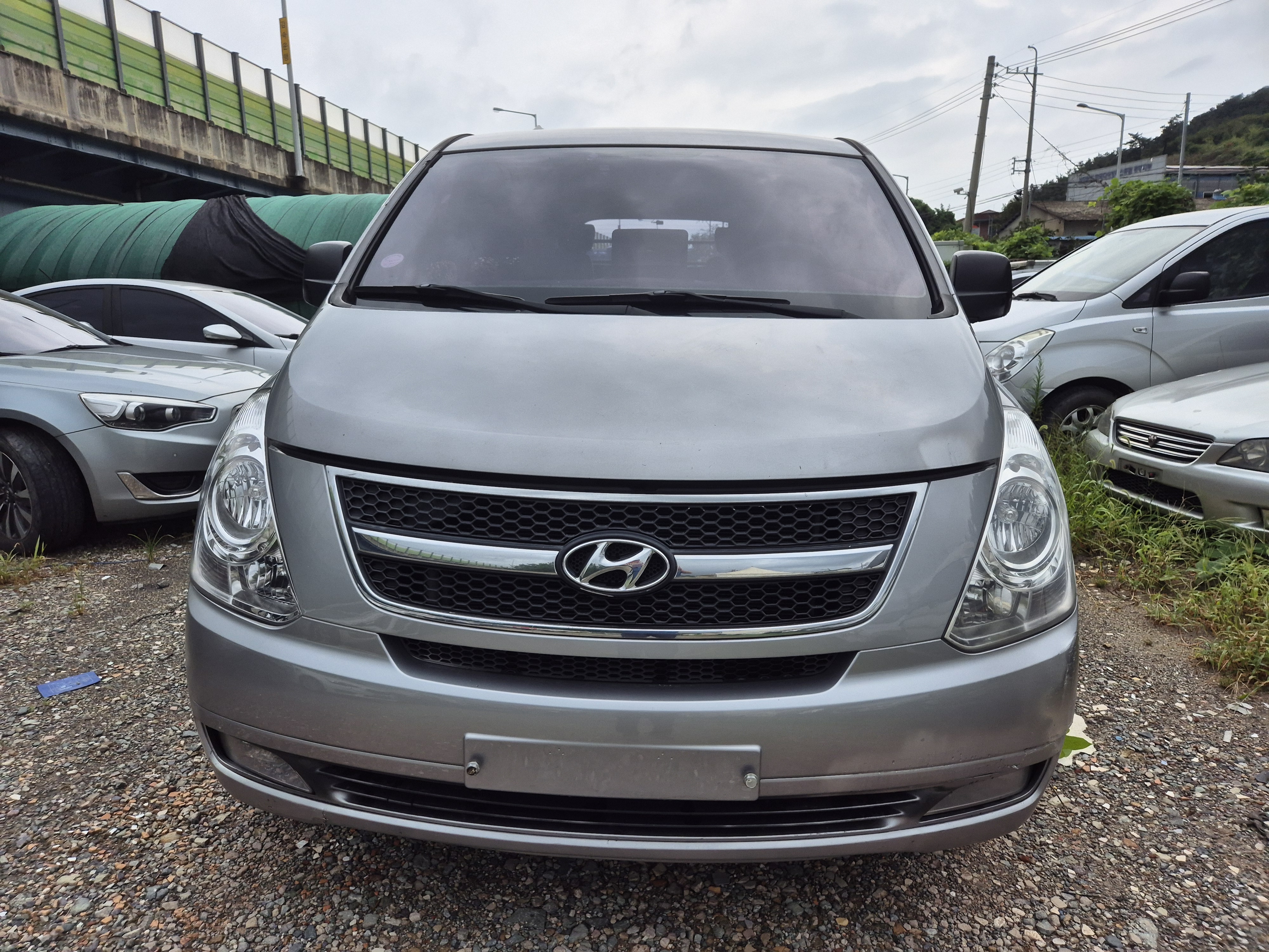 2012 Hyundai Grand Starex