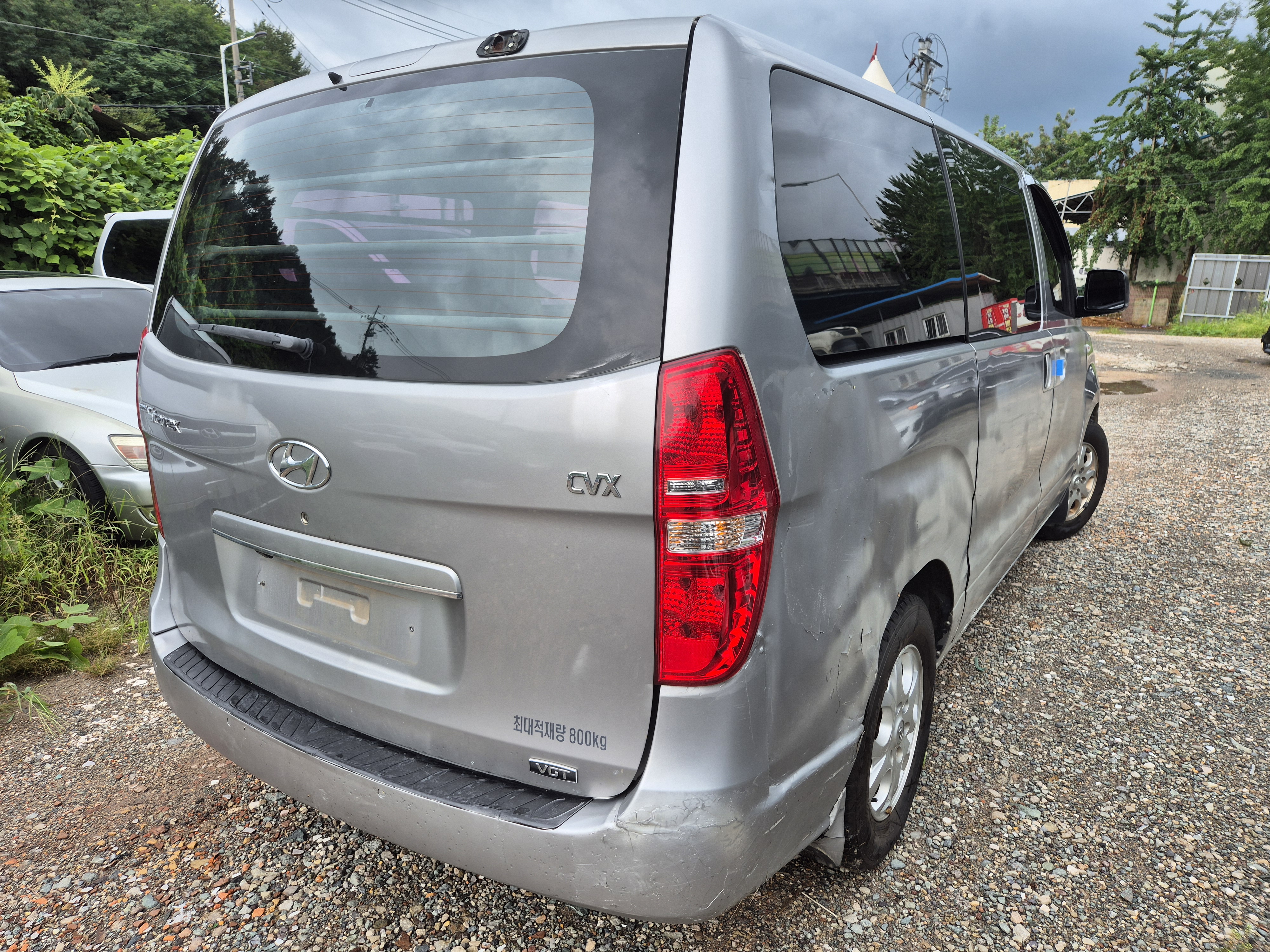 2012 Hyundai Grand Starex