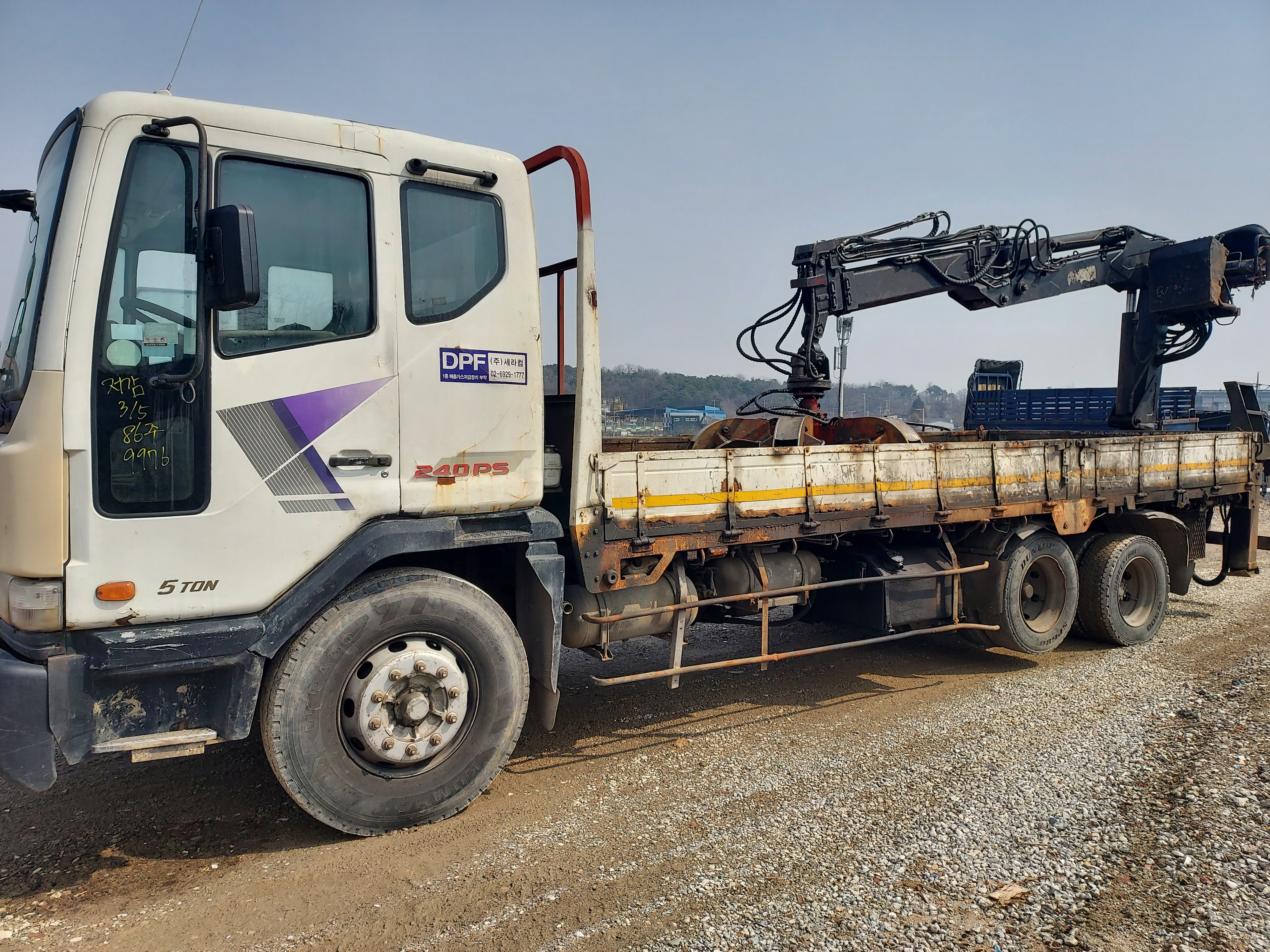 2007 Chevrolet 5T CAGO TRUCK