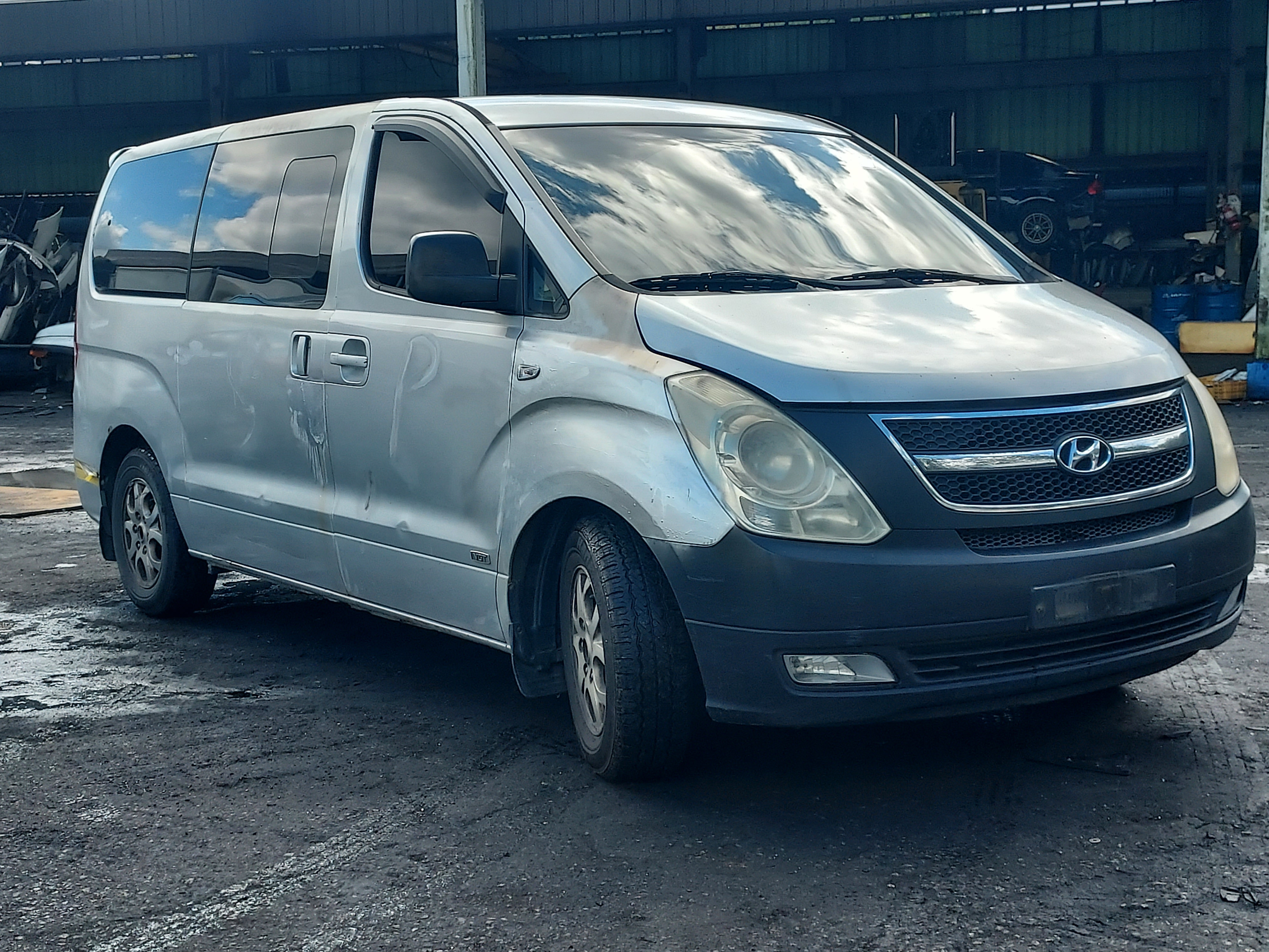 2009 Hyundai Grand Starex