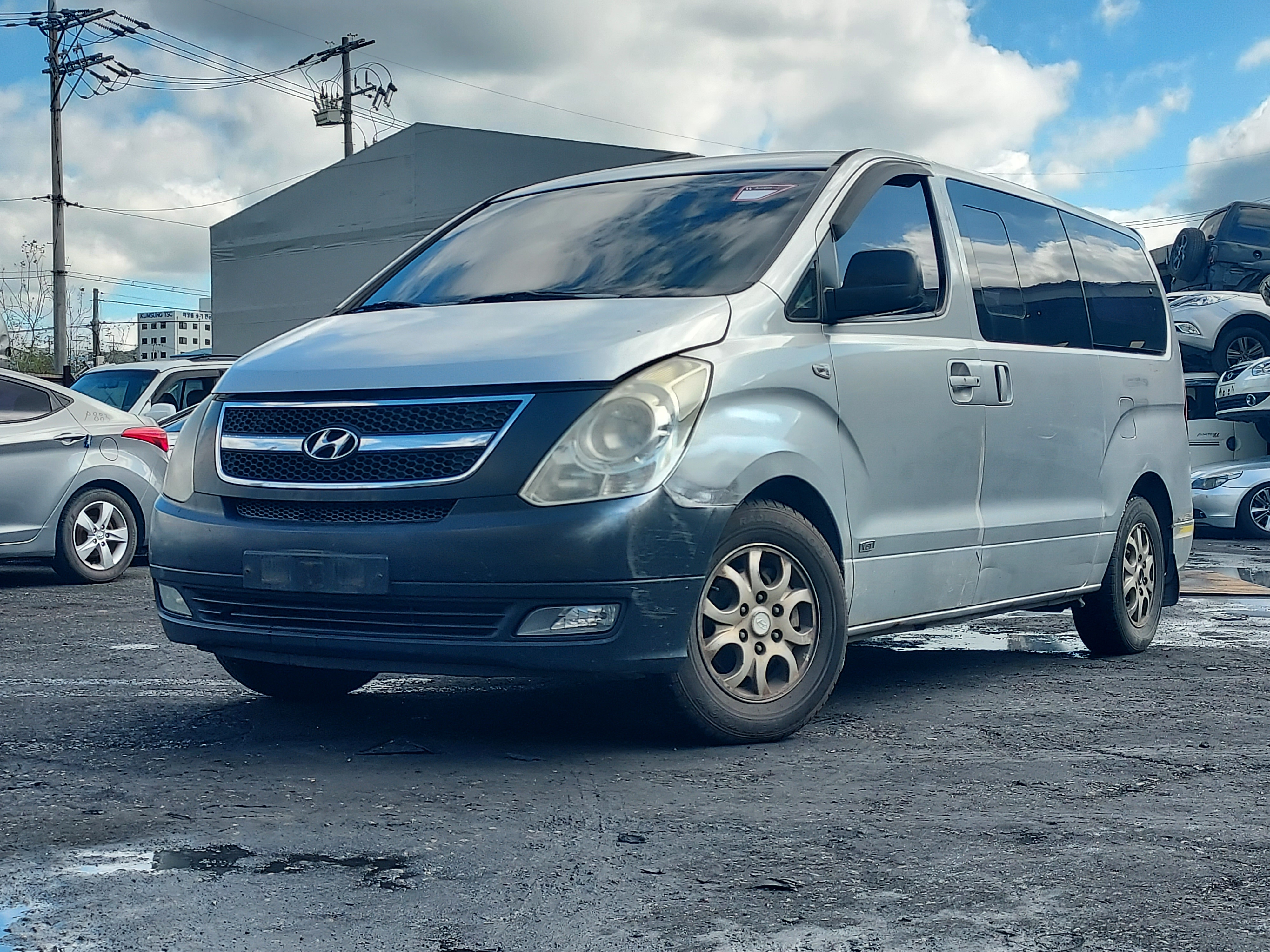 2009 Hyundai Grand Starex