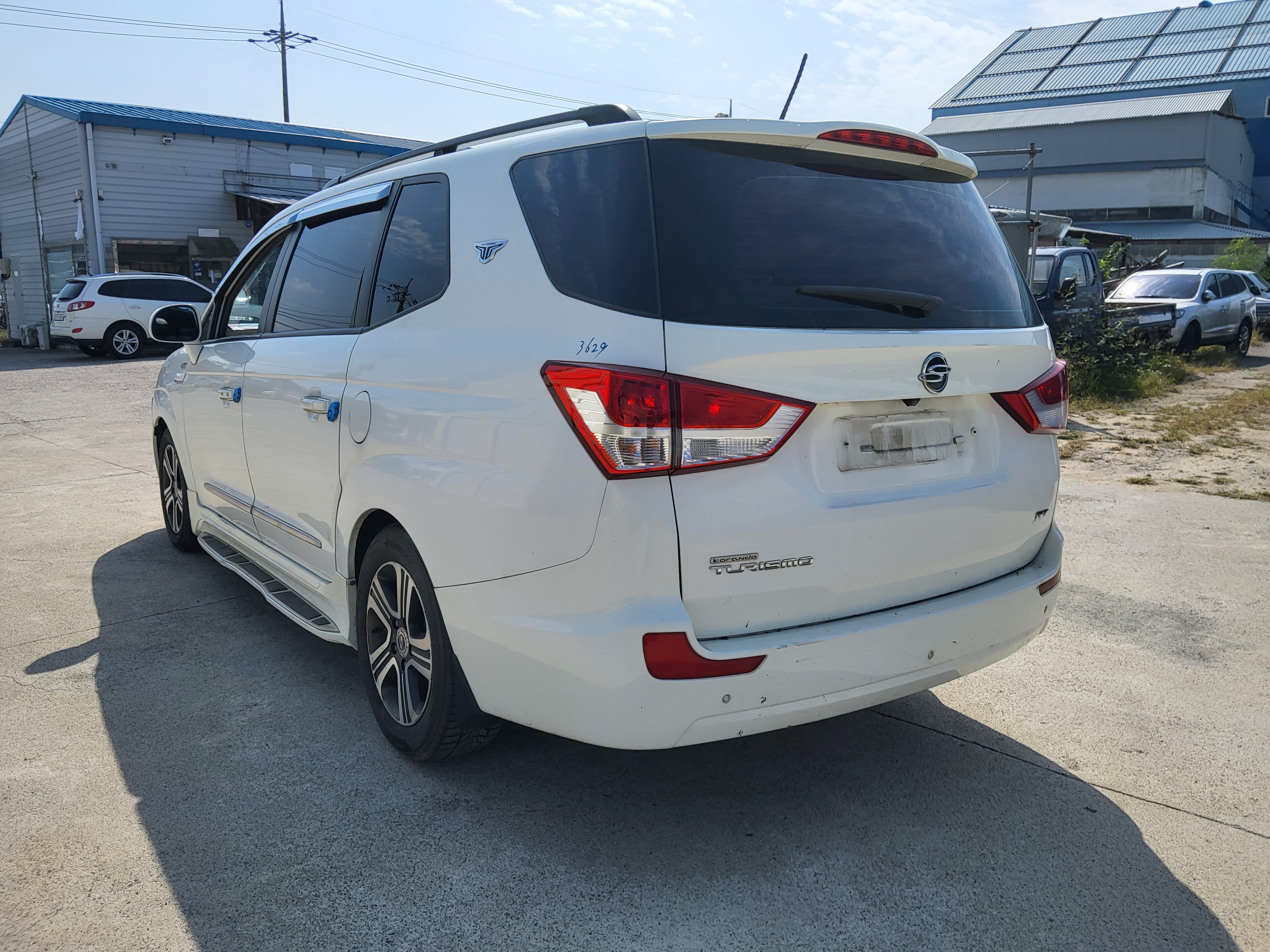 2014 KGM (Ssangyong) Korando Turismo