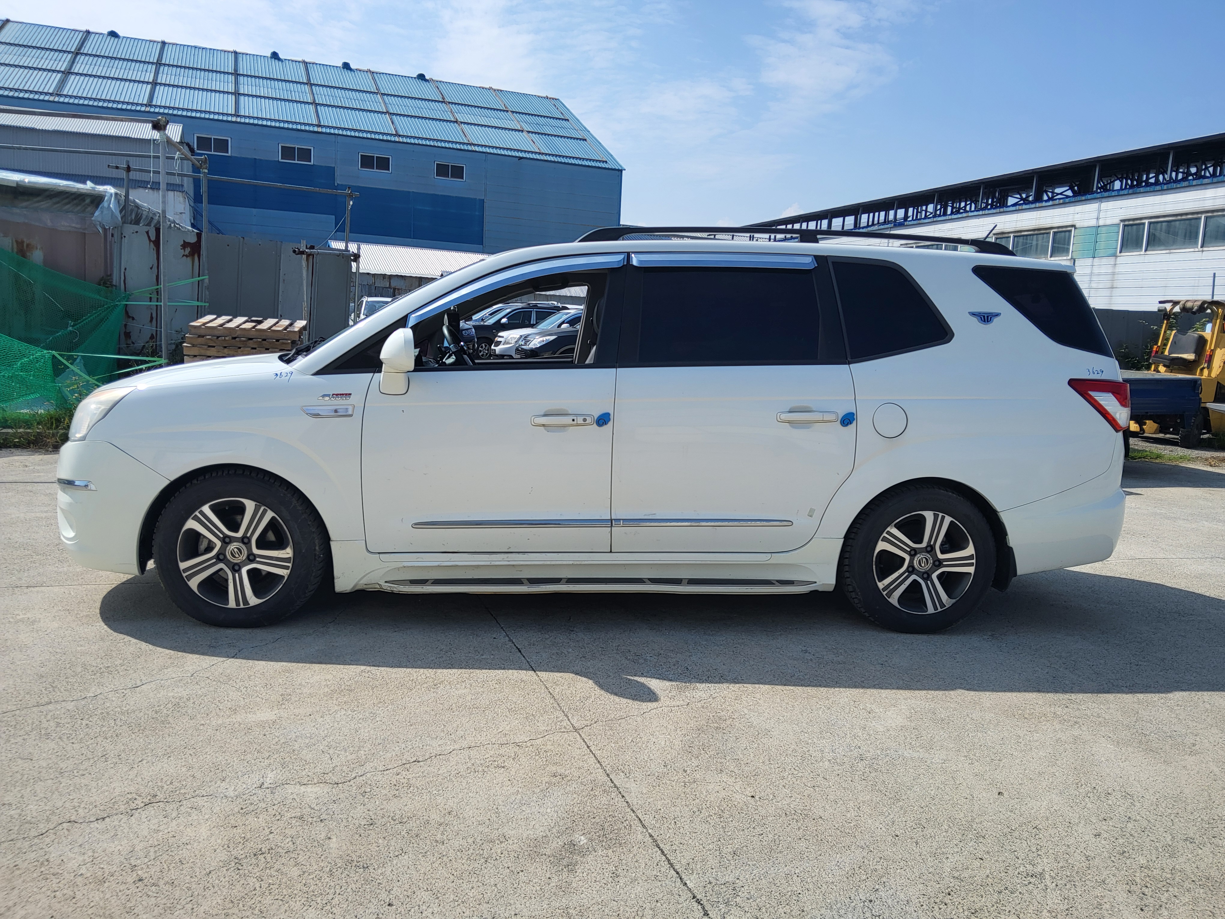 2014 KGM (Ssangyong) Korando Turismo