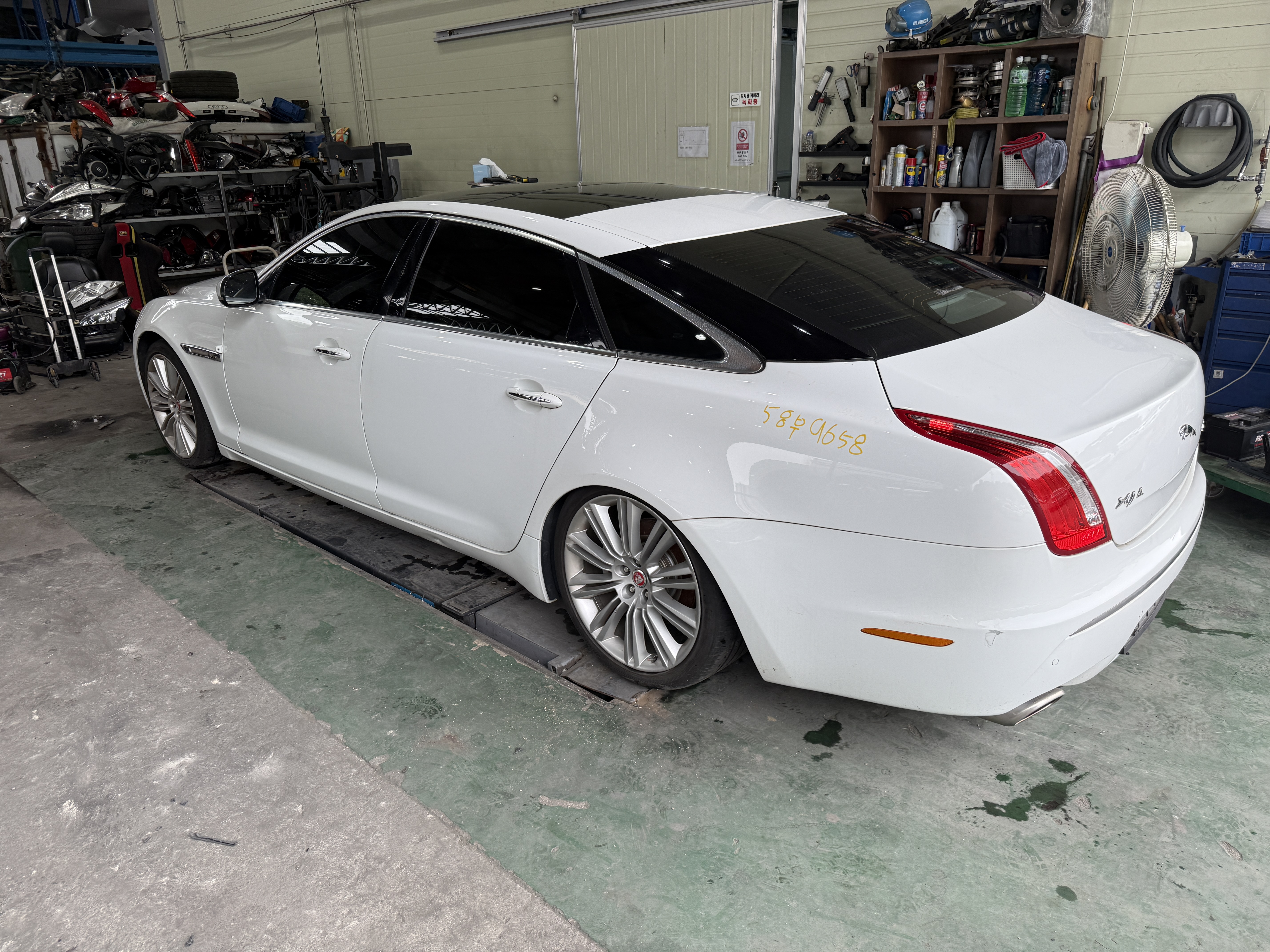 2012 Jaguar XJ