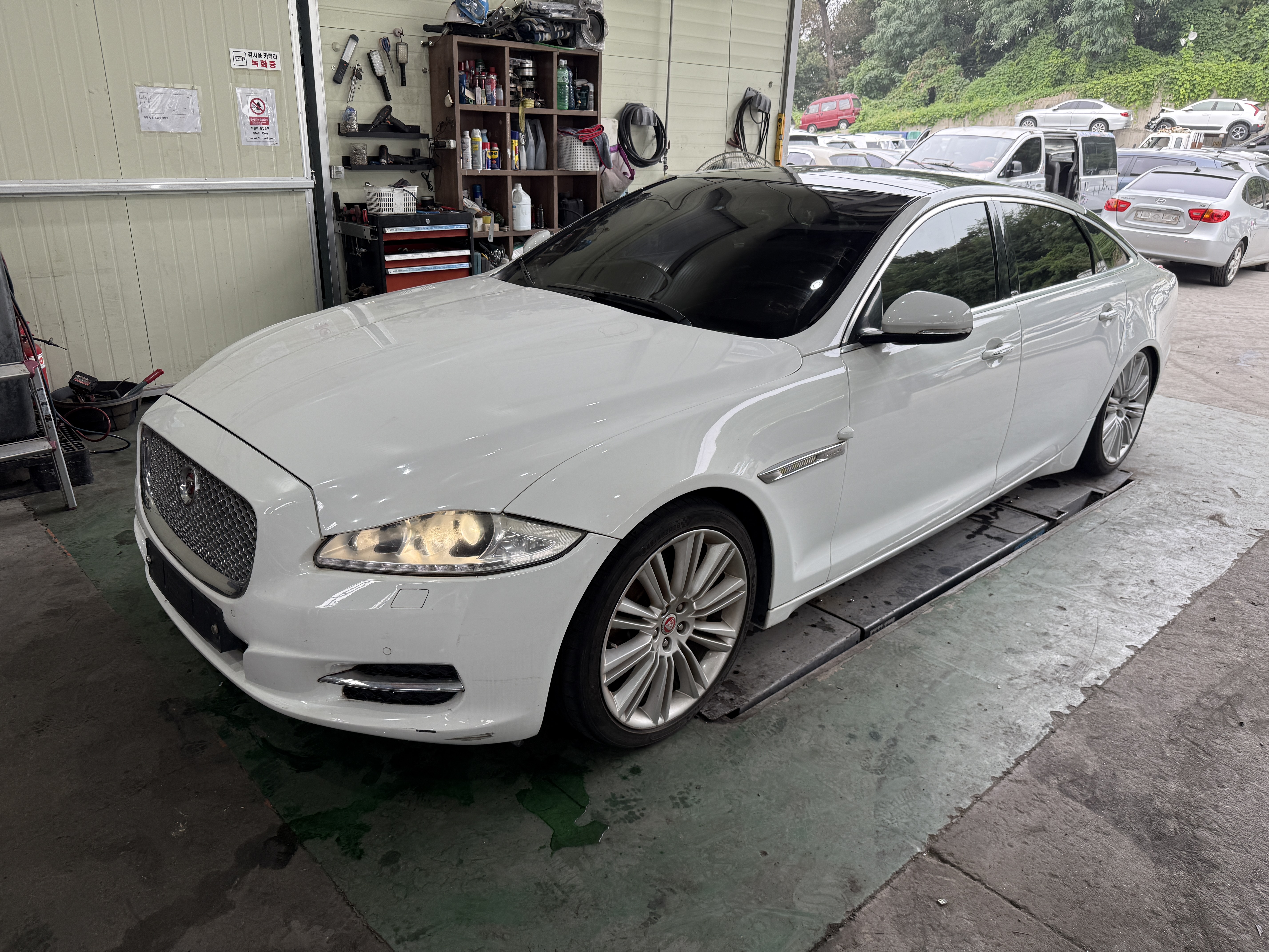 2012 Jaguar XJ
