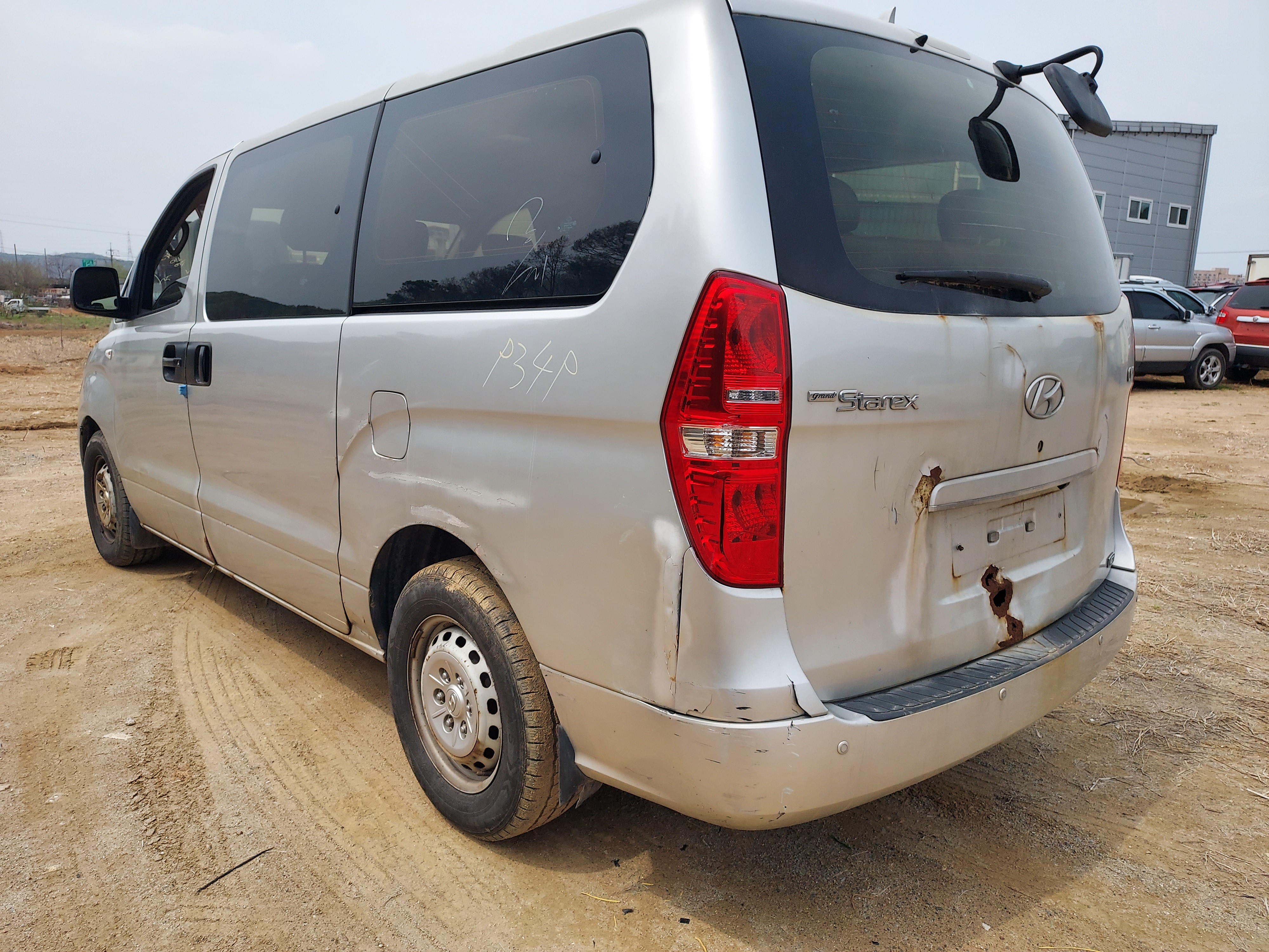2010 Hyundai Grand Starex