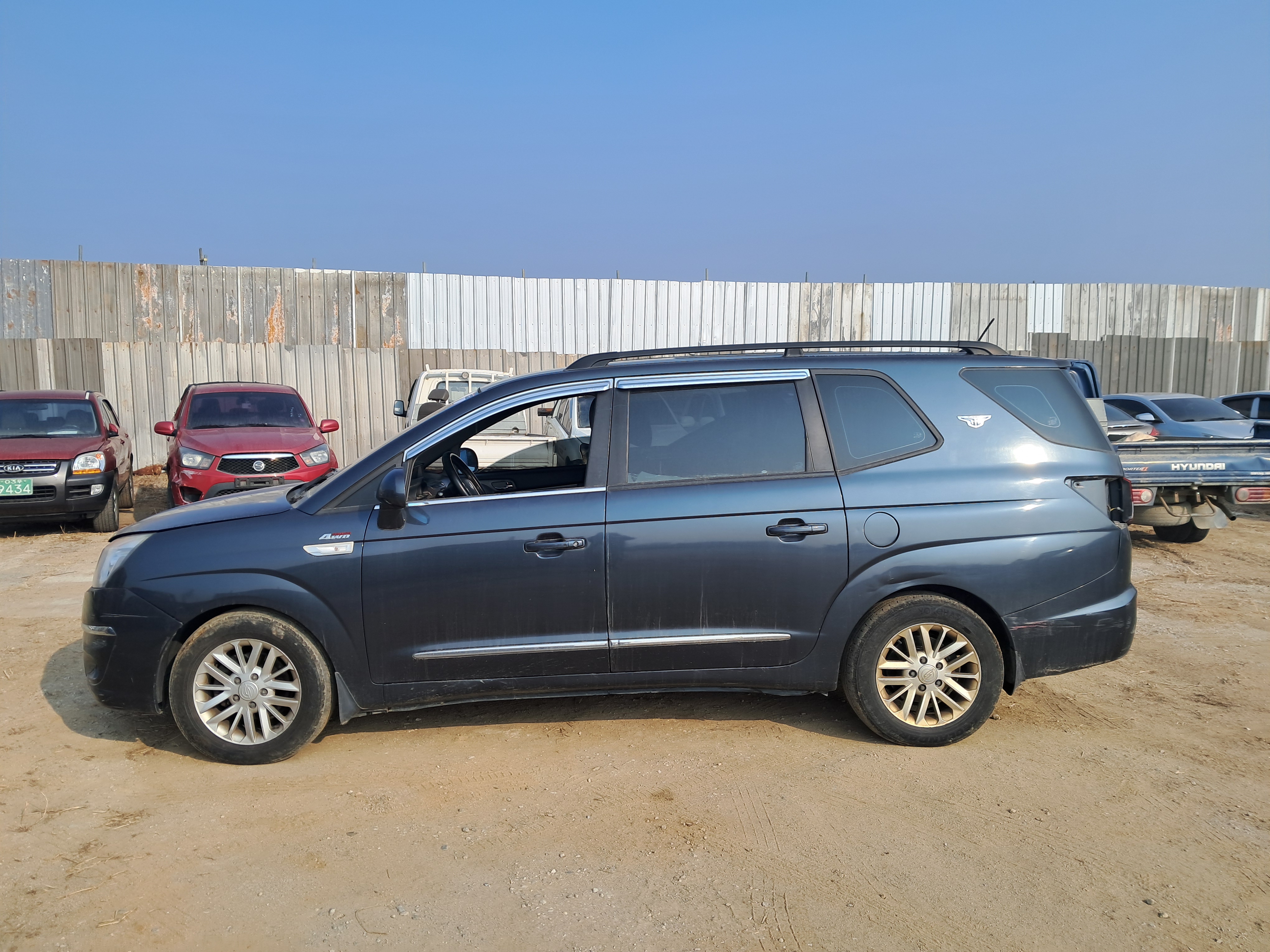 2014 KGM (Ssangyong) Korando Turismo