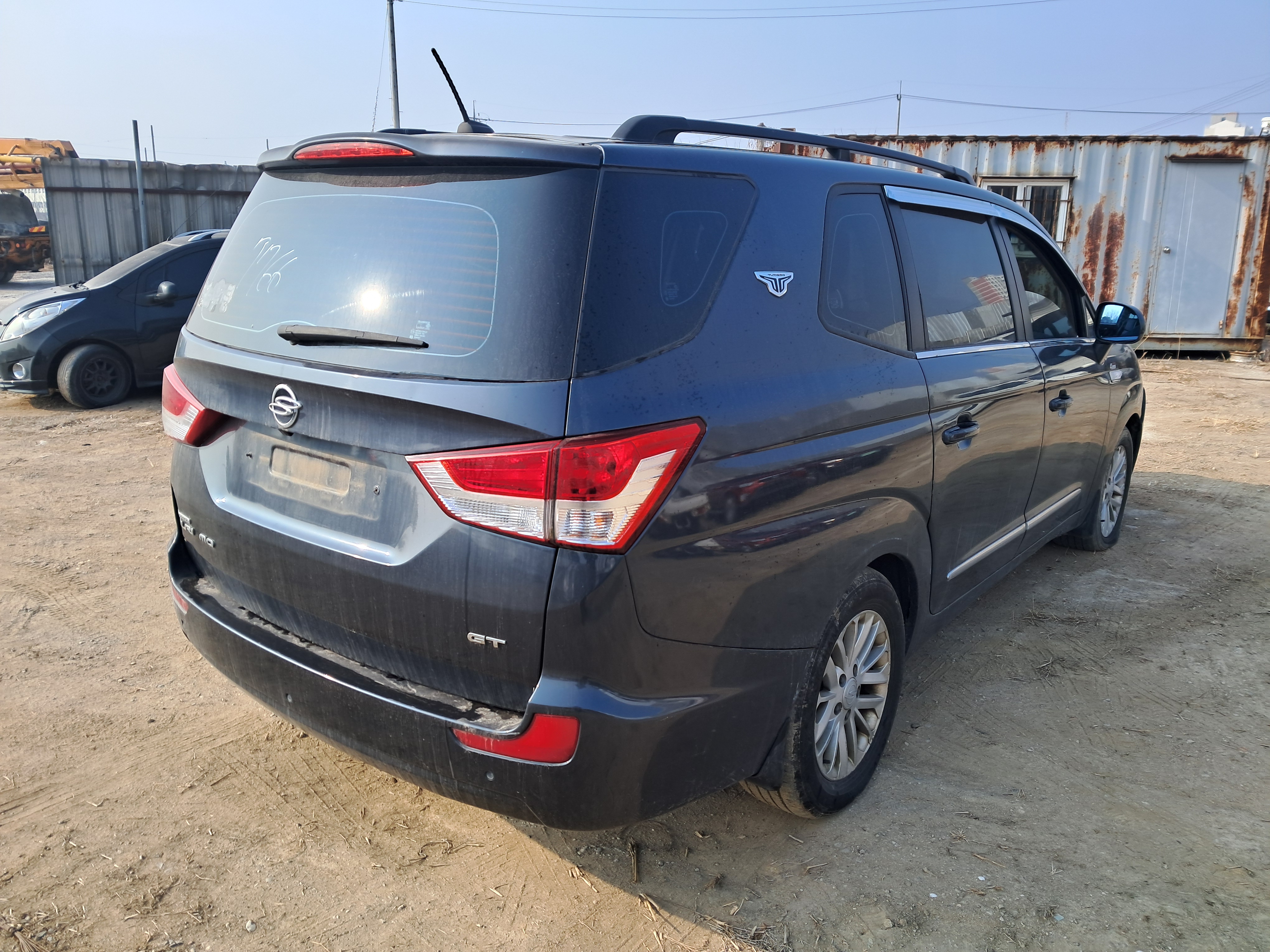 2014 KGM (Ssangyong) Korando Turismo
