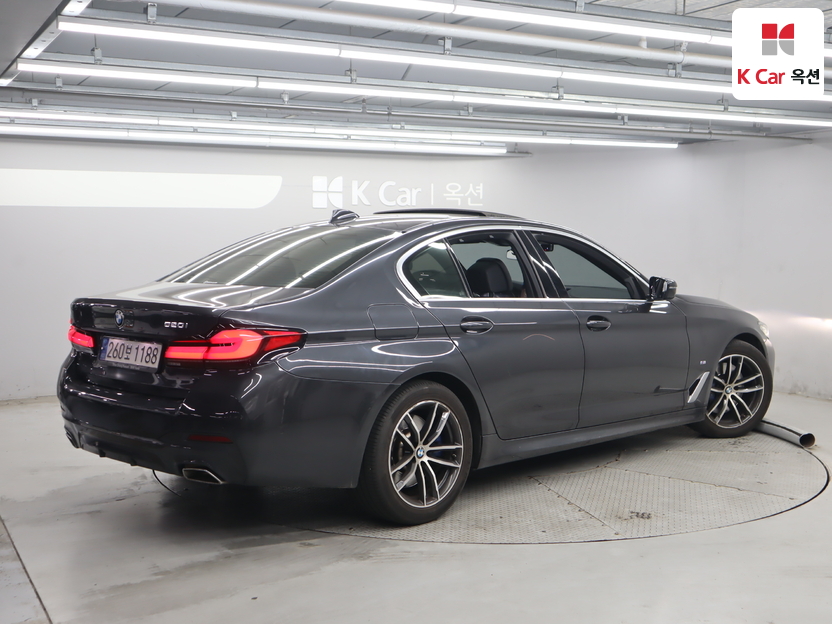 2022 BMW 5 Series G30
