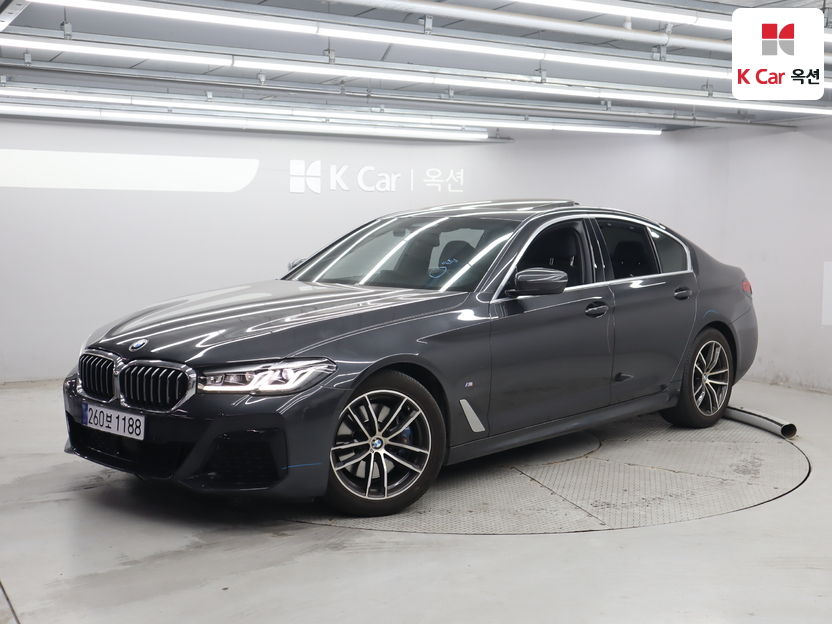 2022 BMW 5 Series G30