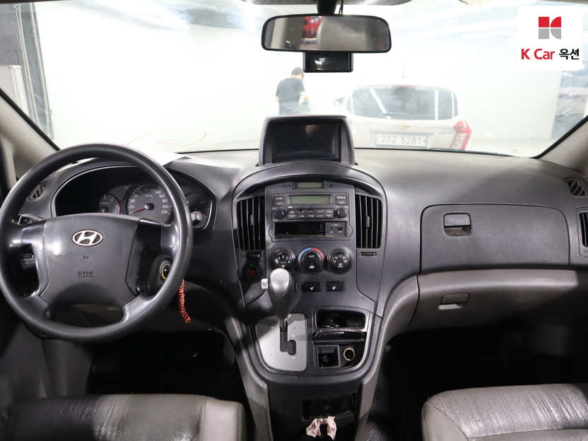 2016 Hyundai Grand Starex