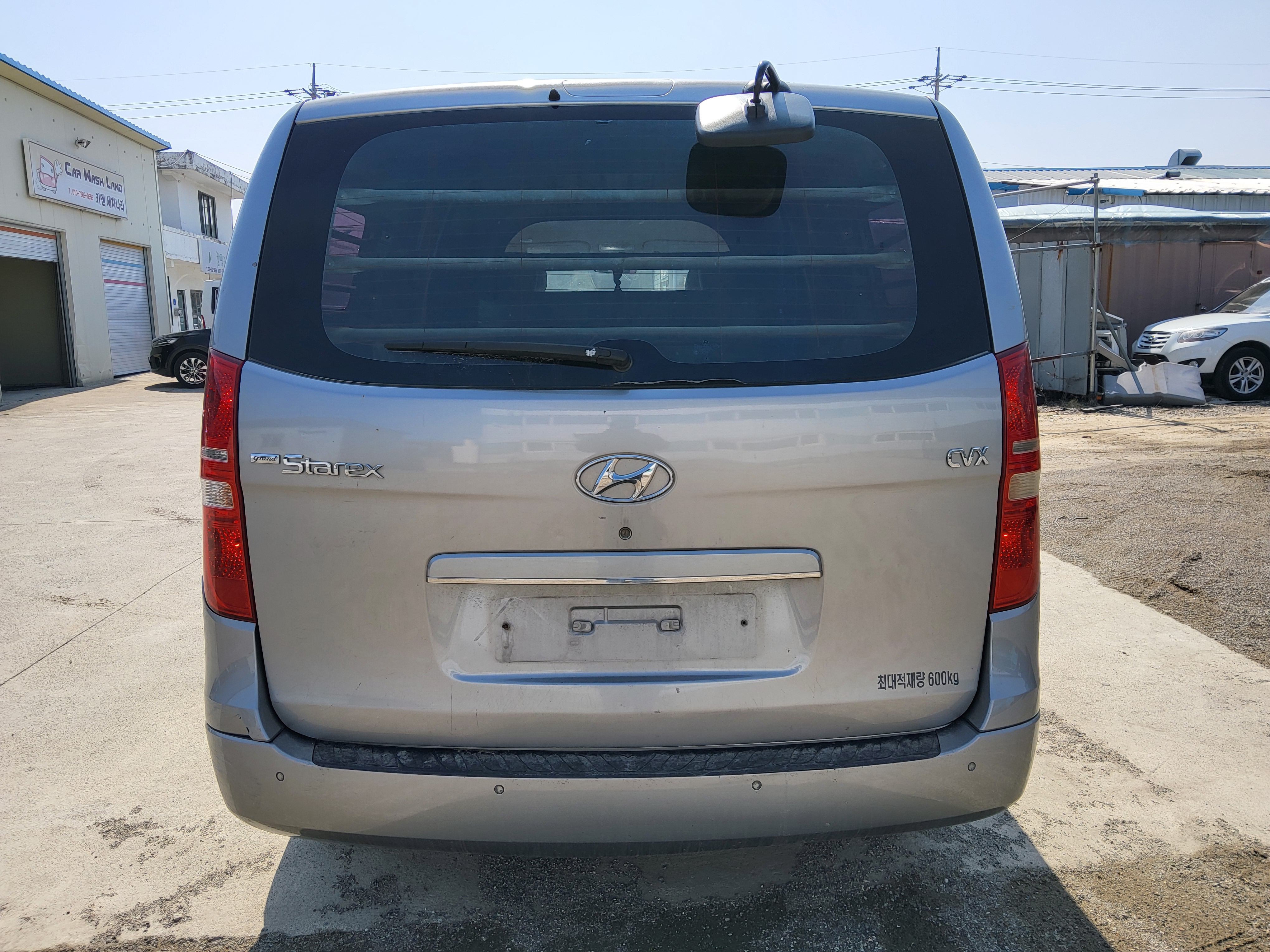 2012 Hyundai Grand Starex