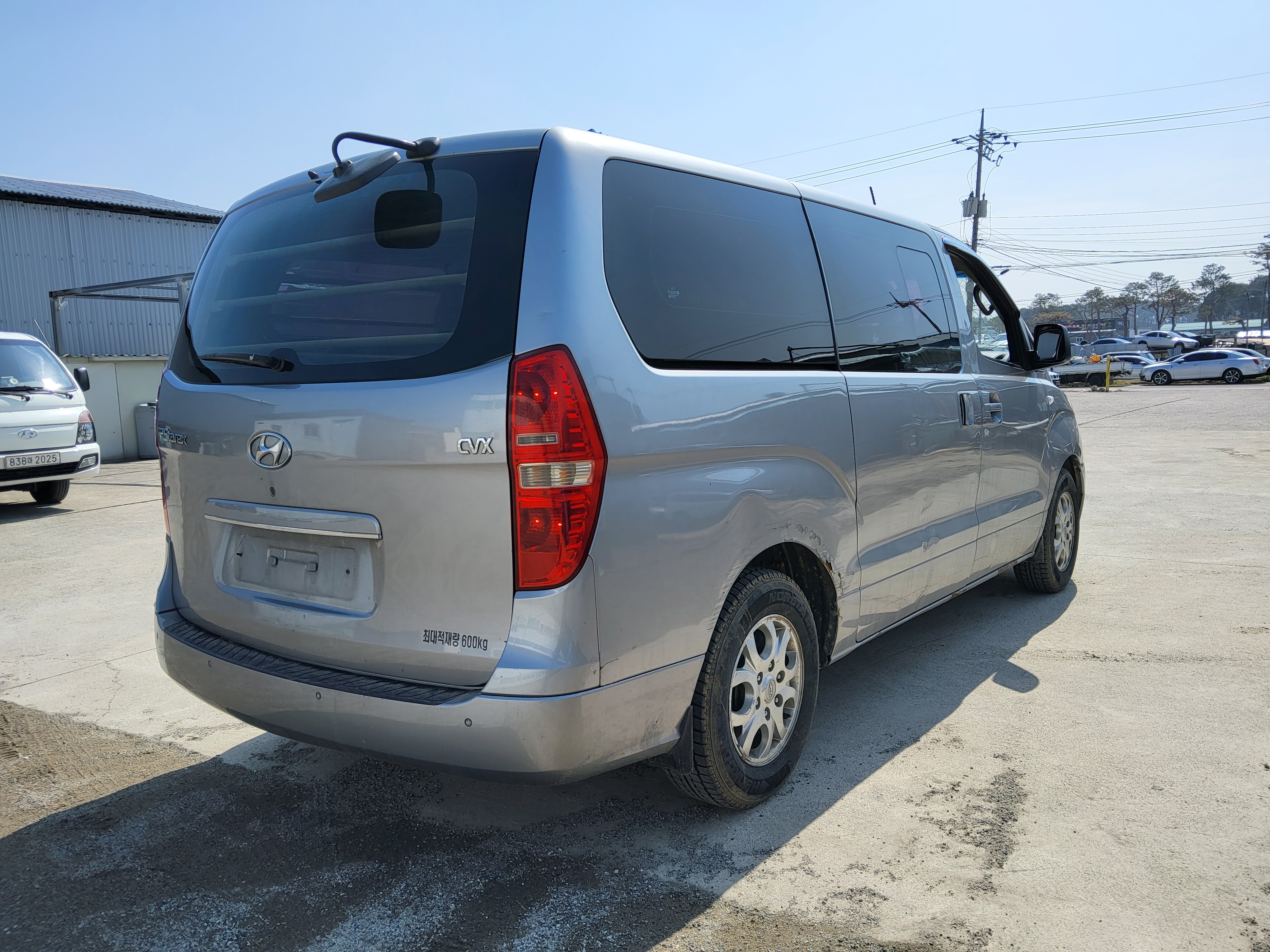 2012 Hyundai Grand Starex