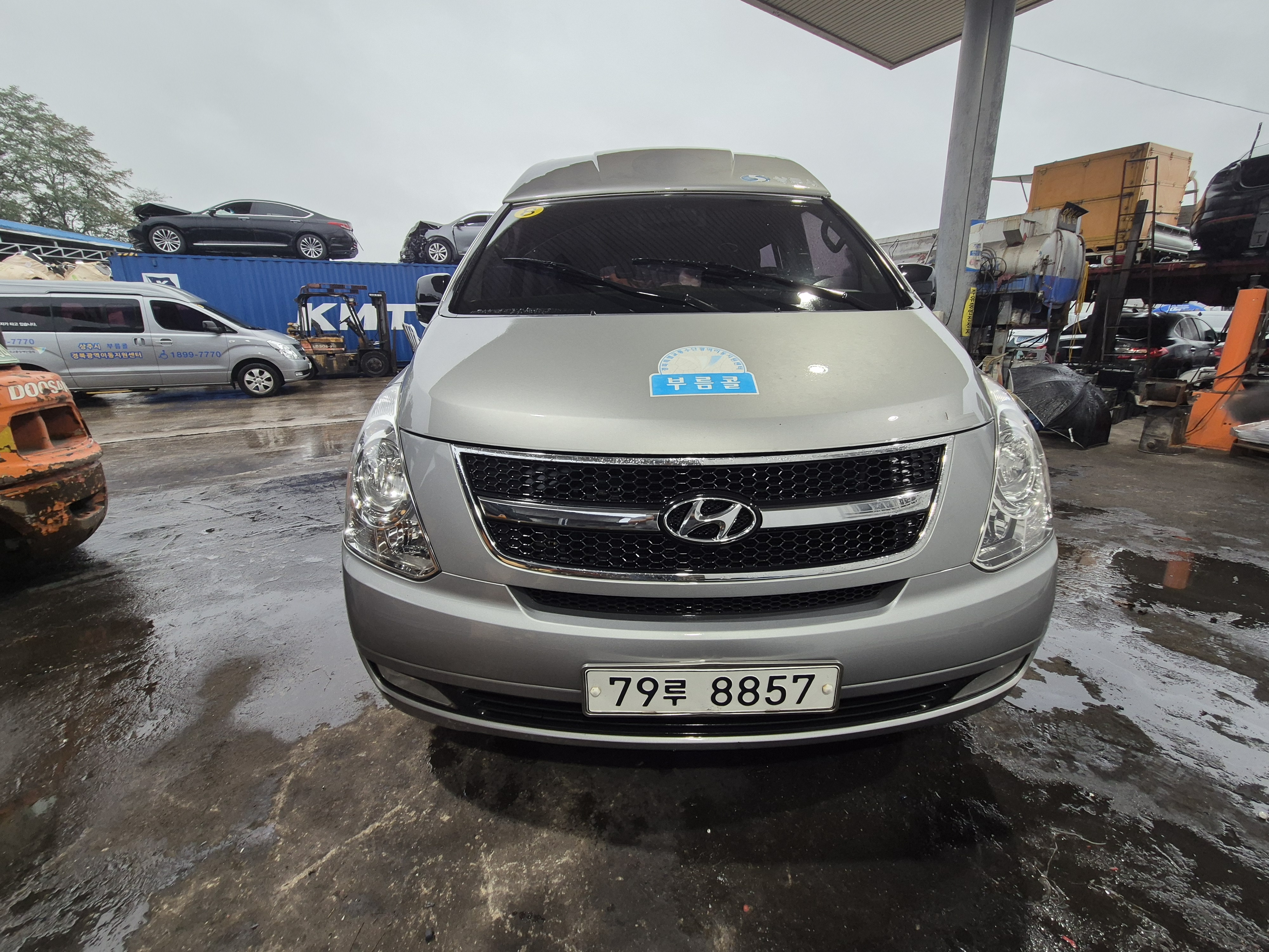 2014 Hyundai Grand Starex