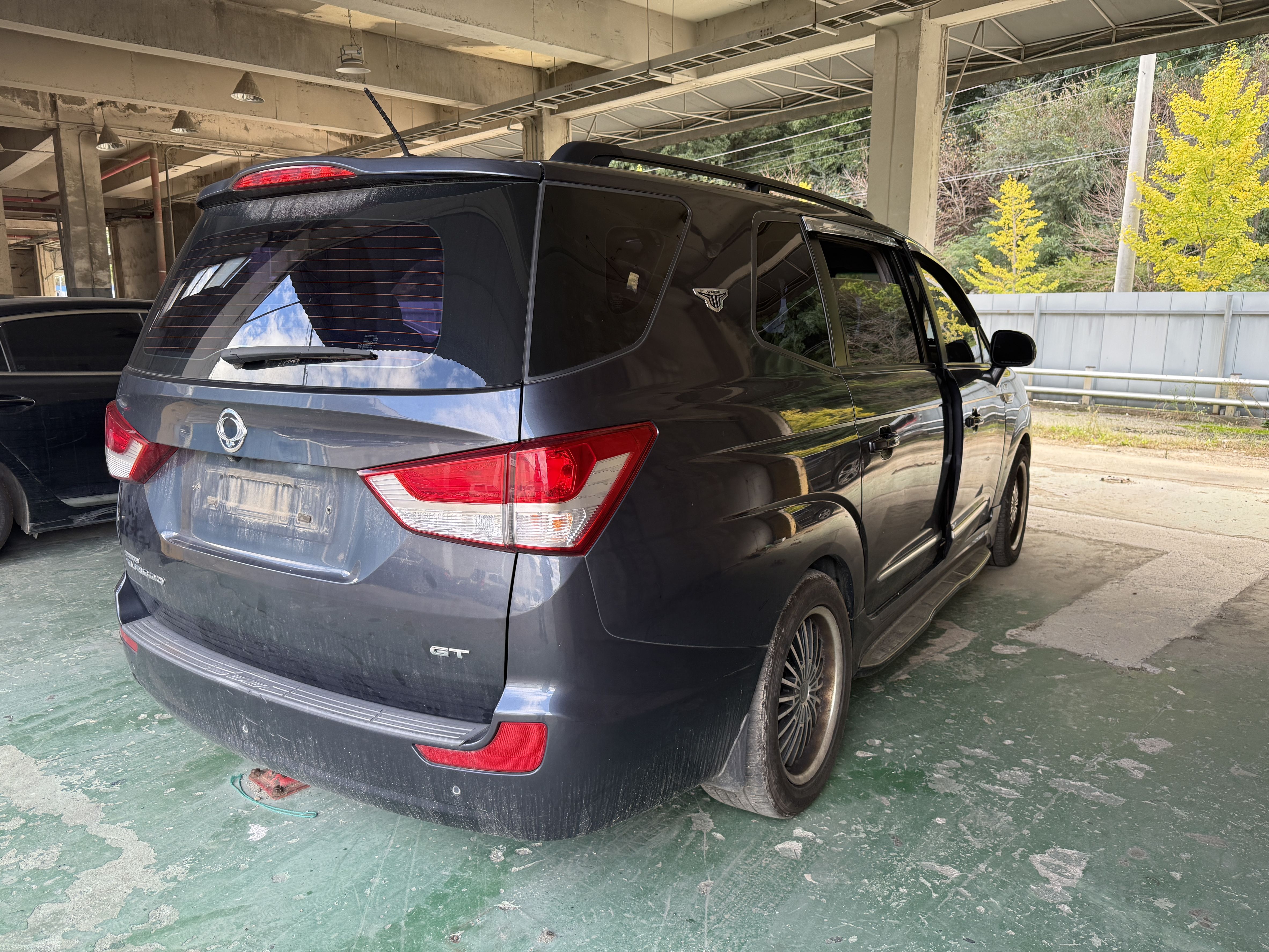 2014 KGM (Ssangyong) Korando Turismo