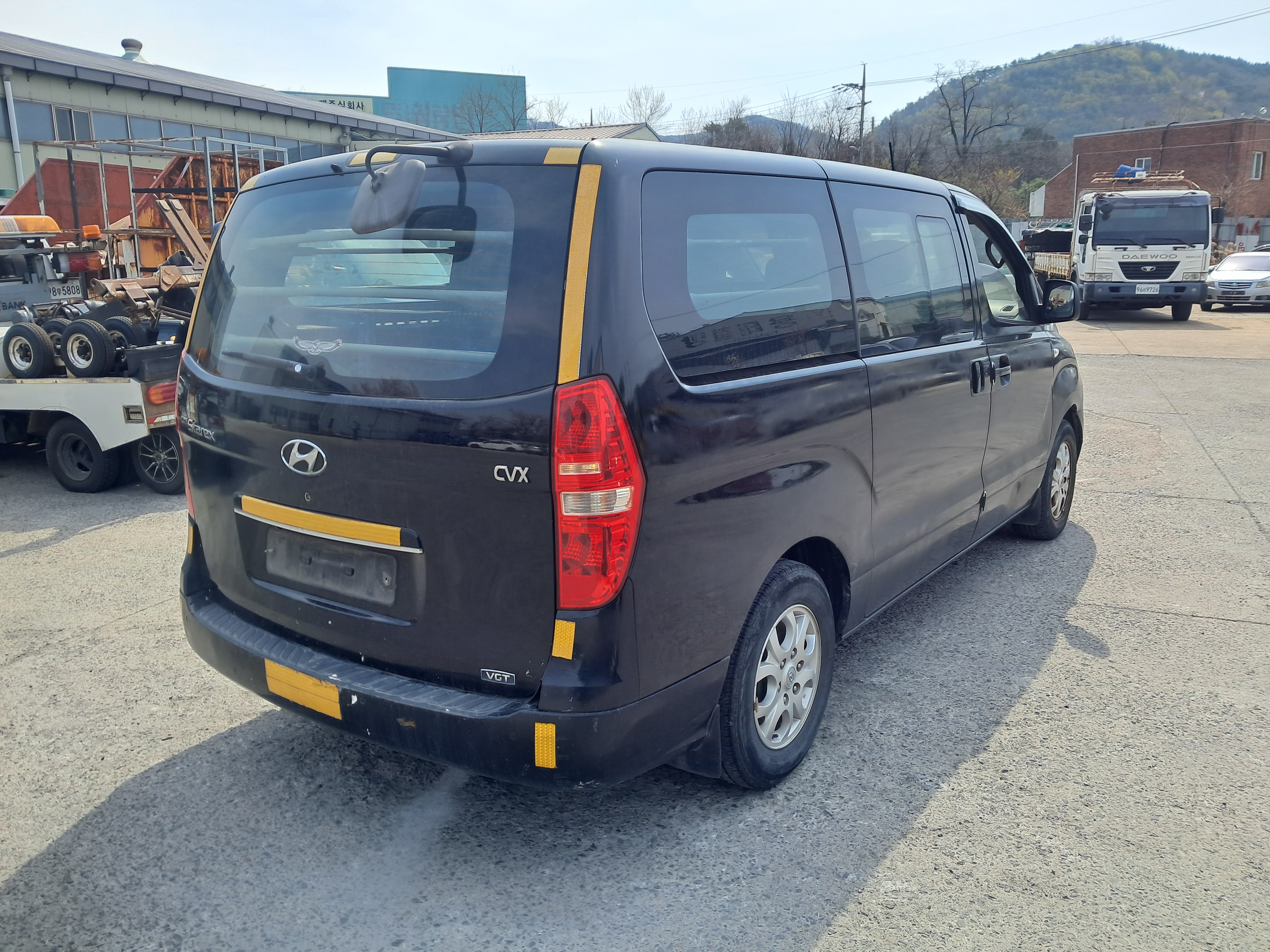 2010 Hyundai Grand Starex
