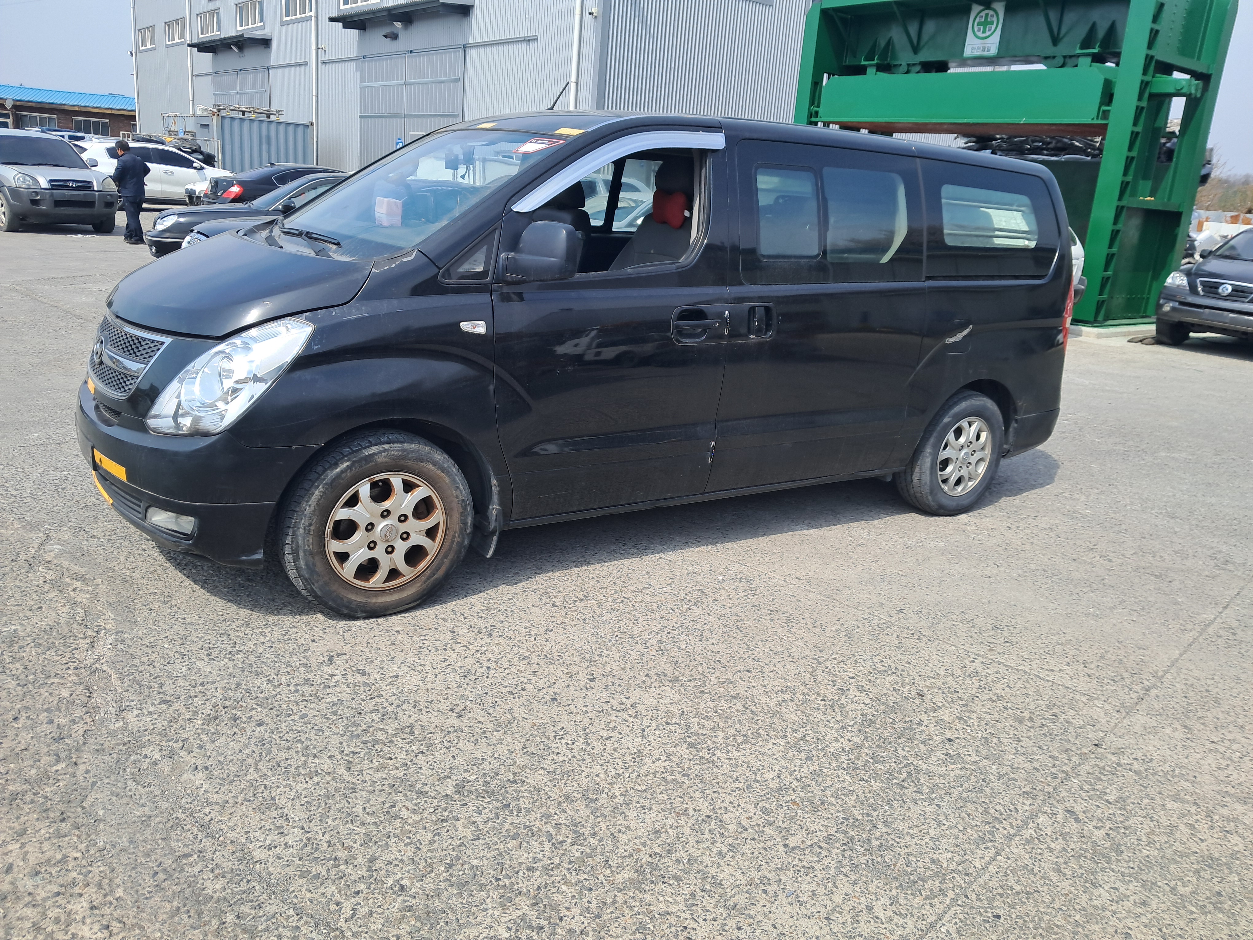 2010 Hyundai Grand Starex