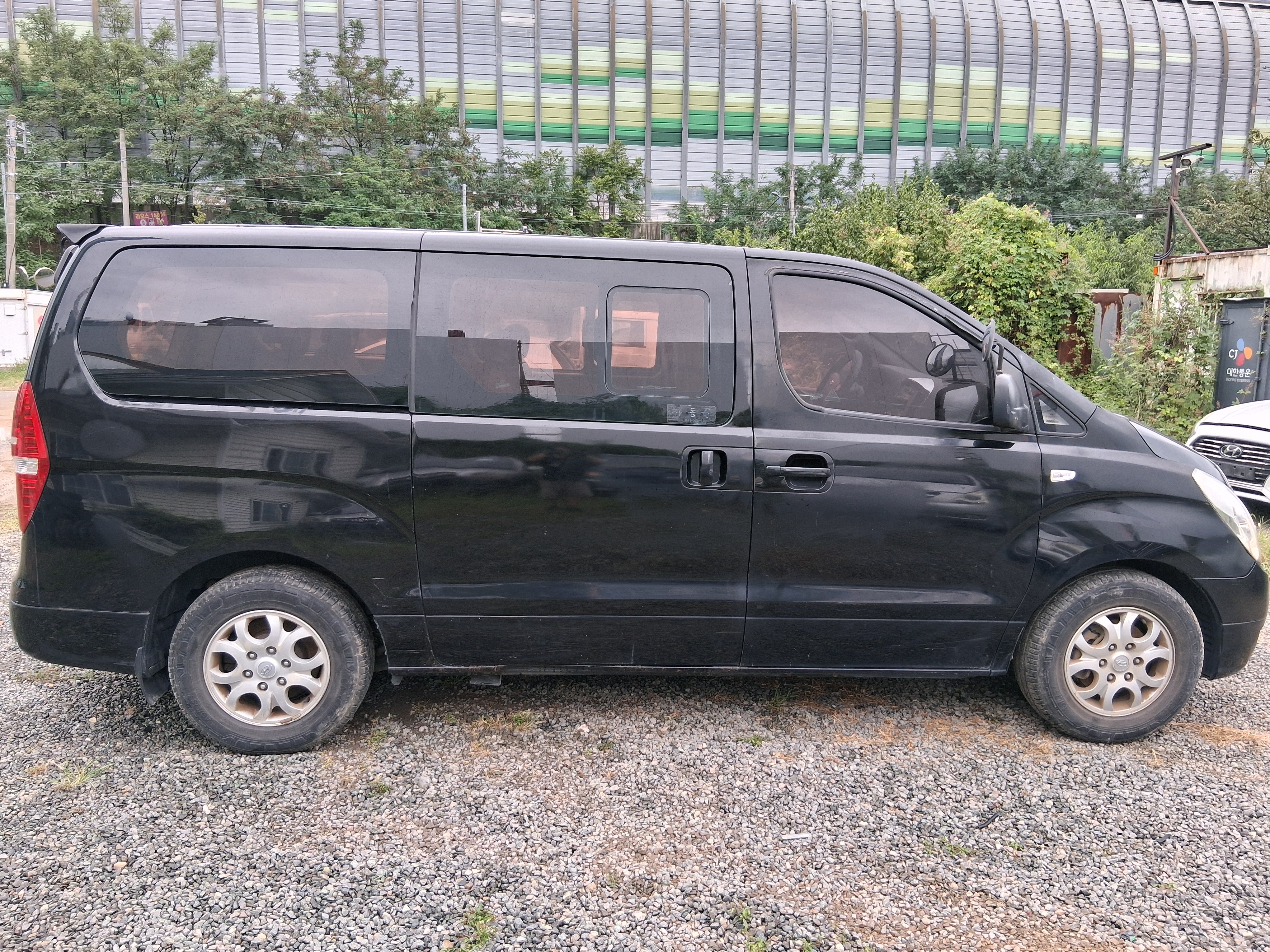 2010 Hyundai Grand Starex