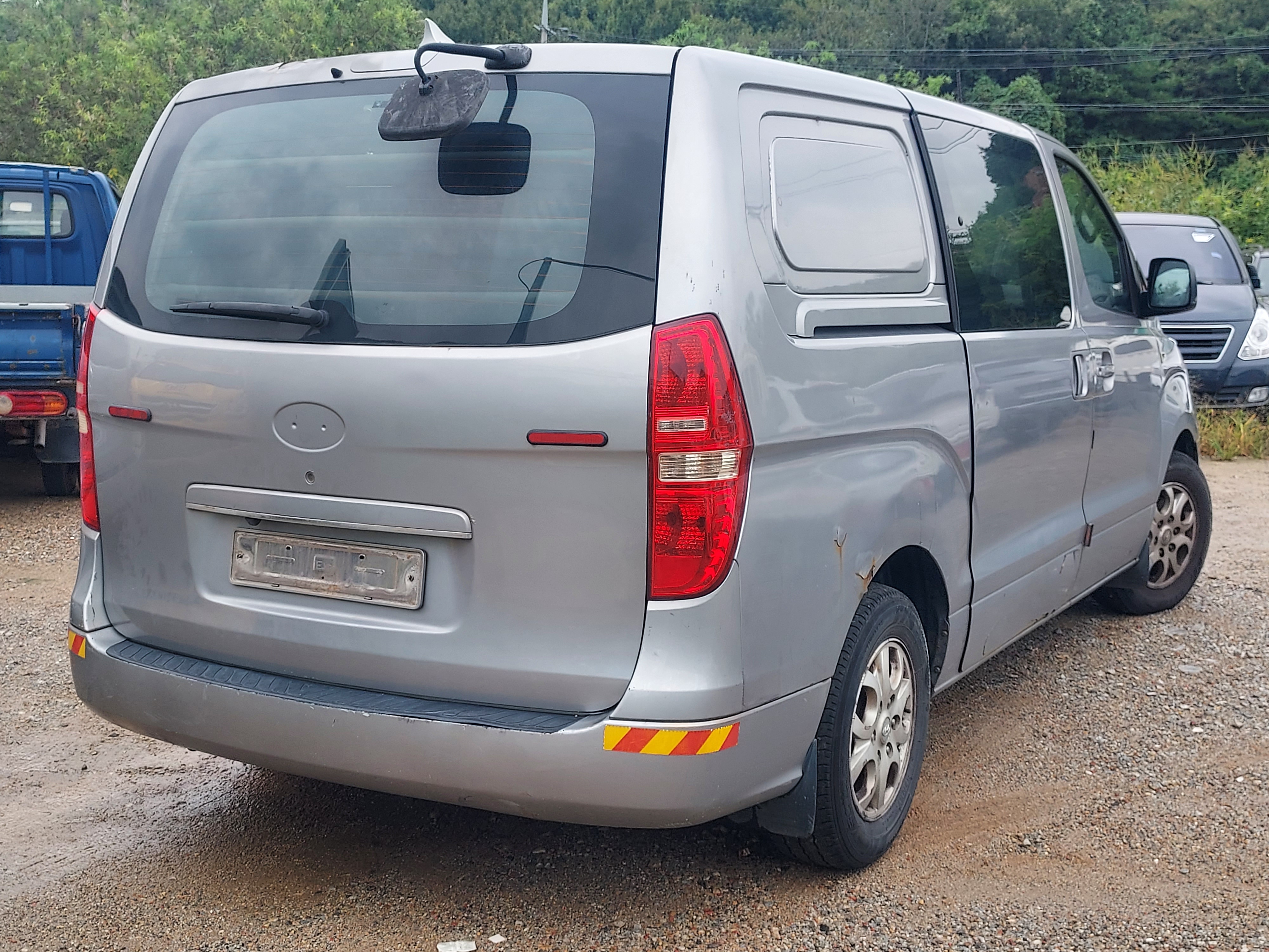 2011 Hyundai Grand Starex