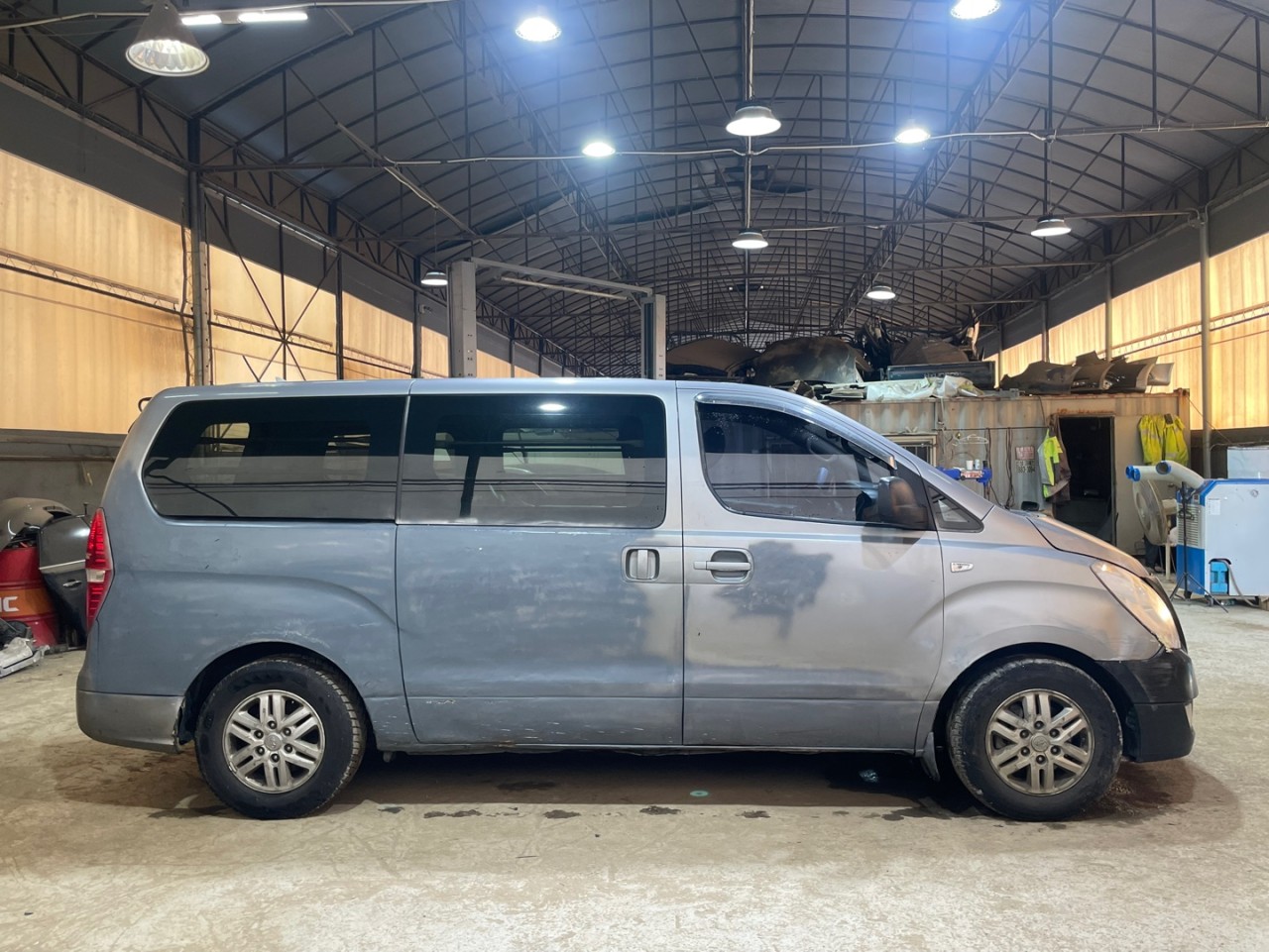 2017 Hyundai Grand Starex