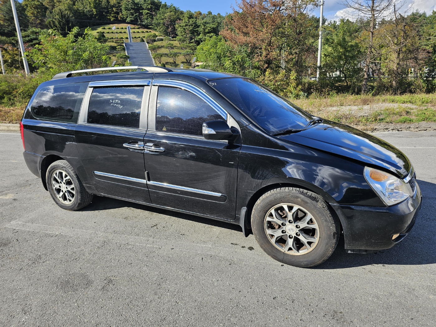 2013 Kia Grand Carnival R