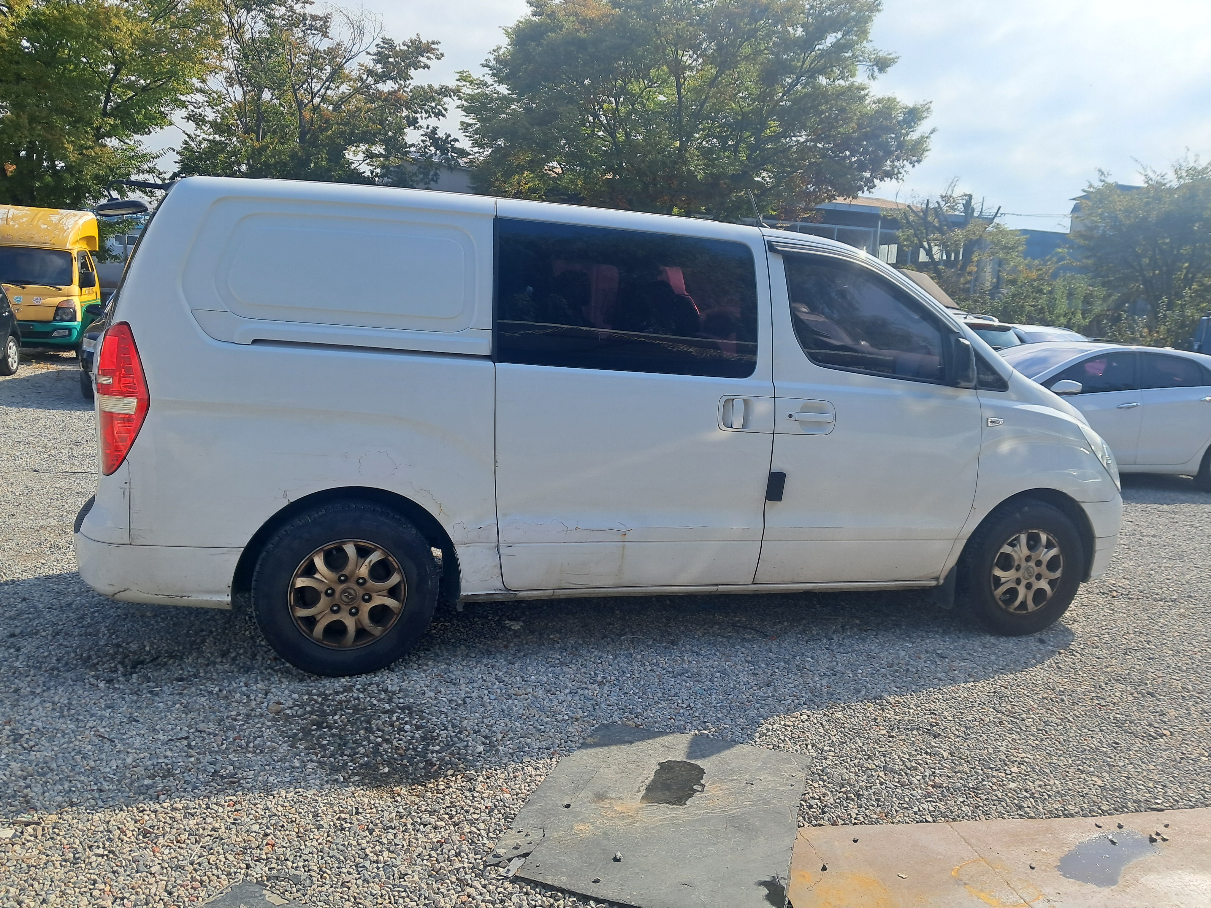 2012 Hyundai Grand Starex