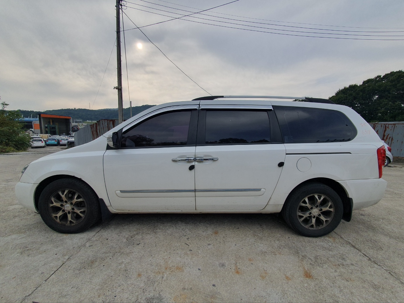 2014 Kia Grand Carnival R