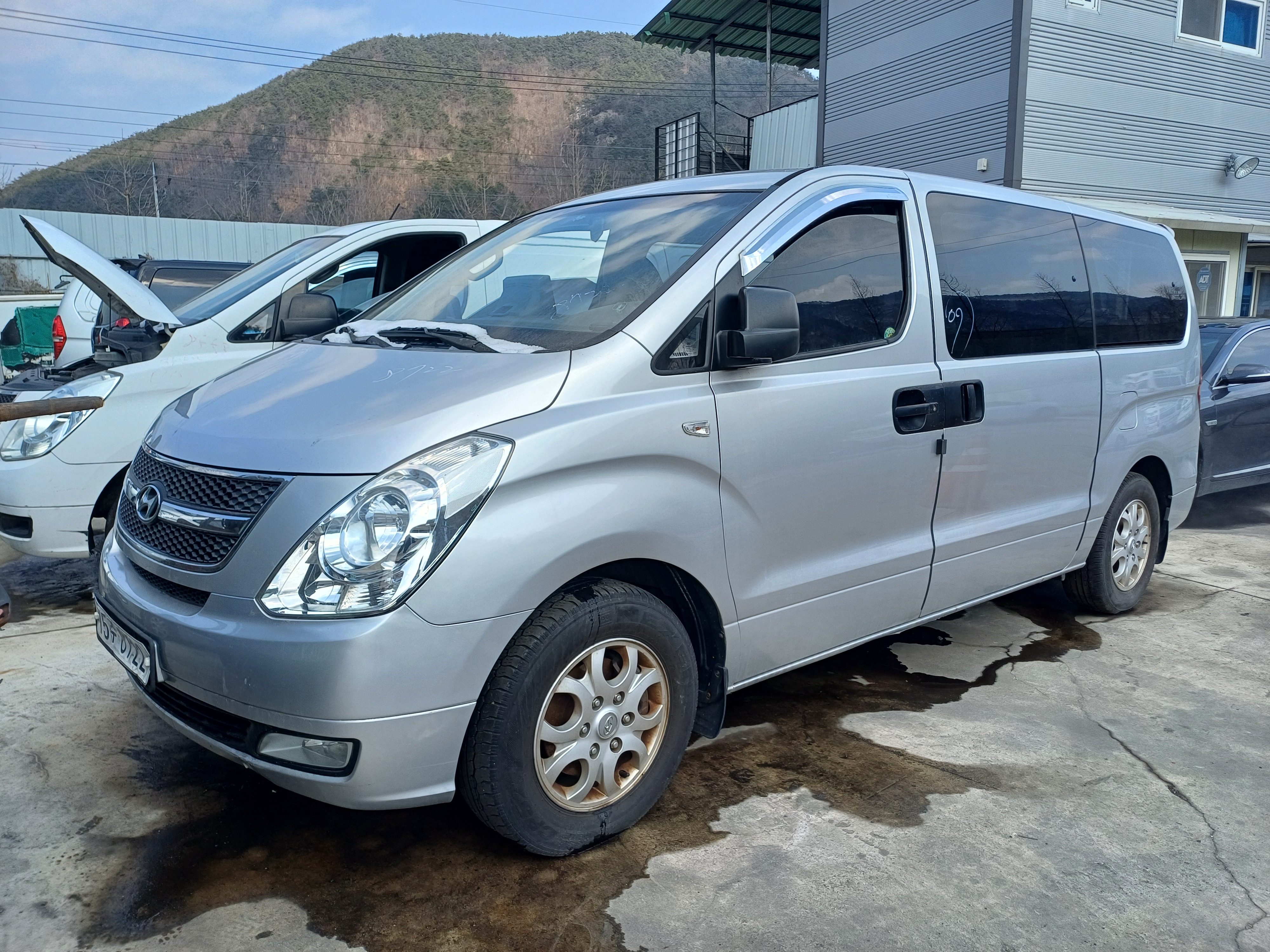 2010 Hyundai Grand Starex