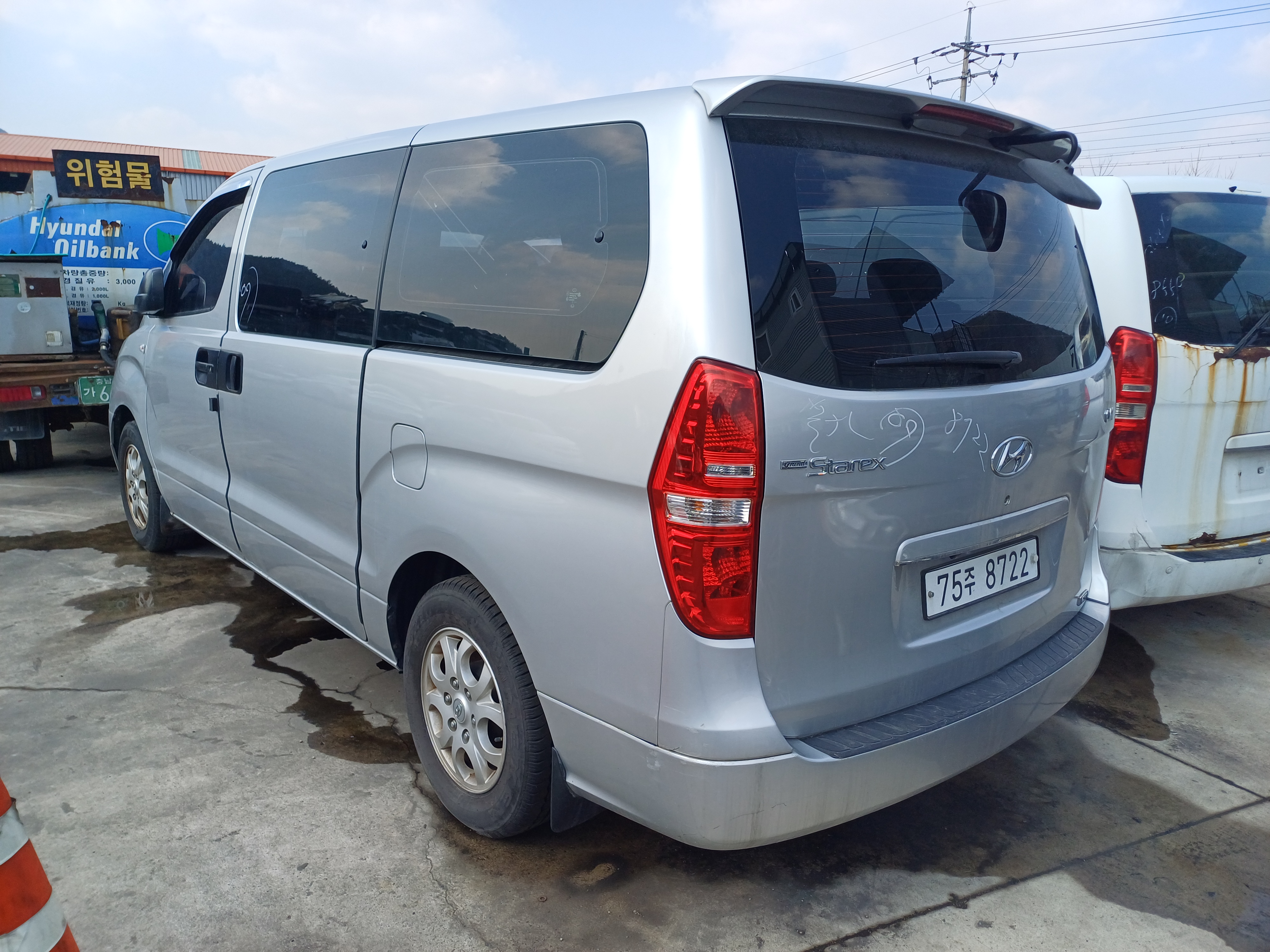 2010 Hyundai Grand Starex