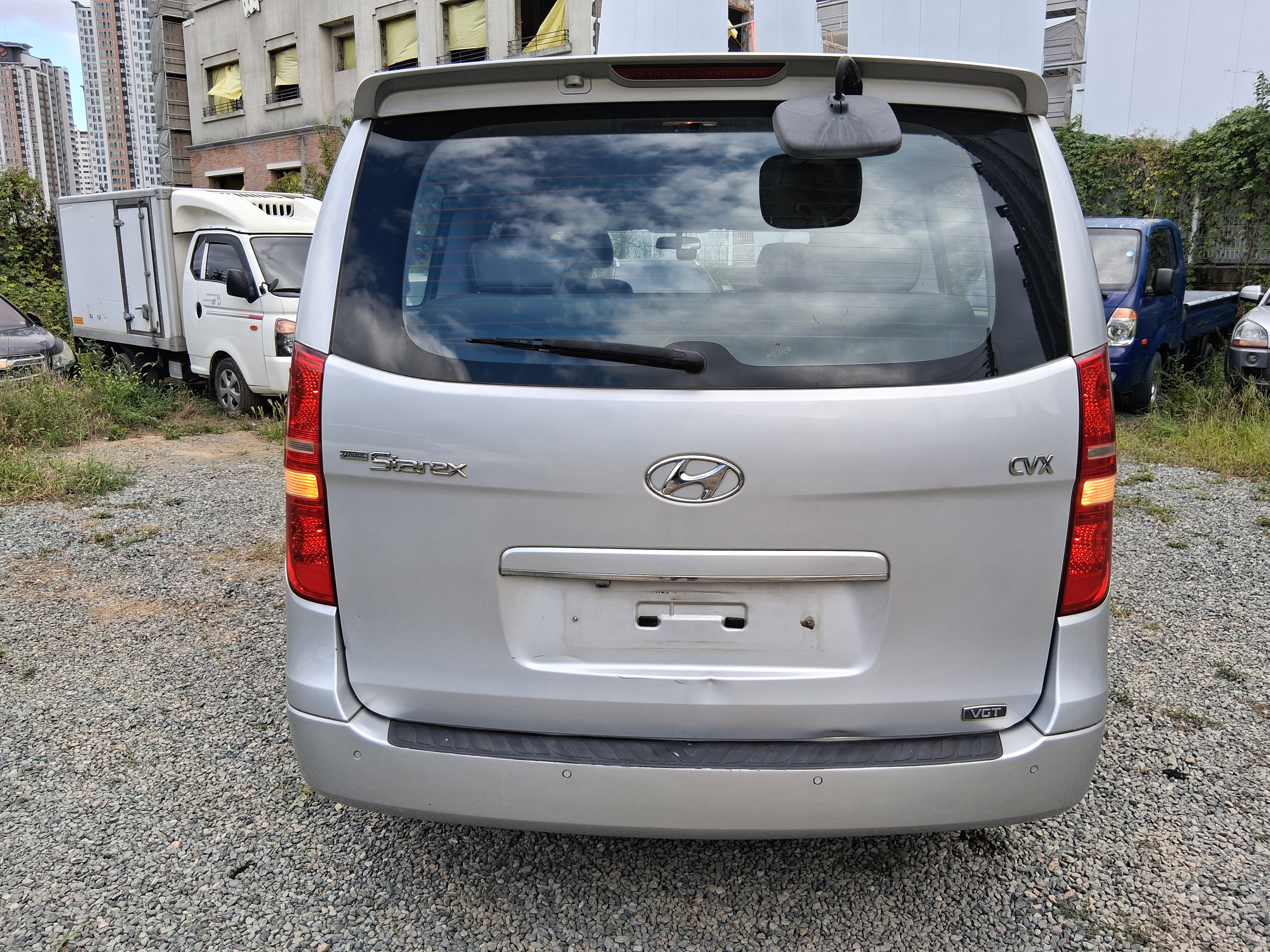 2010 Hyundai Grand Starex