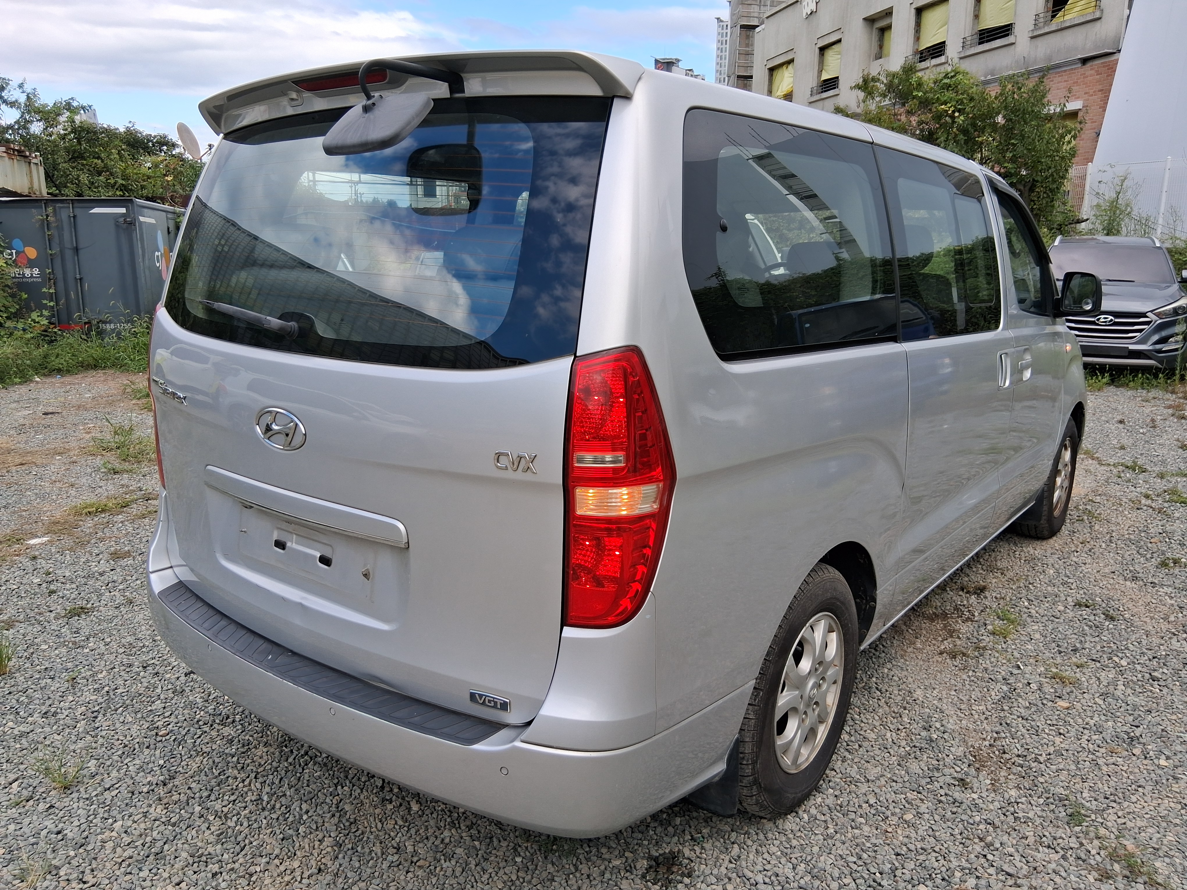 2010 Hyundai Grand Starex