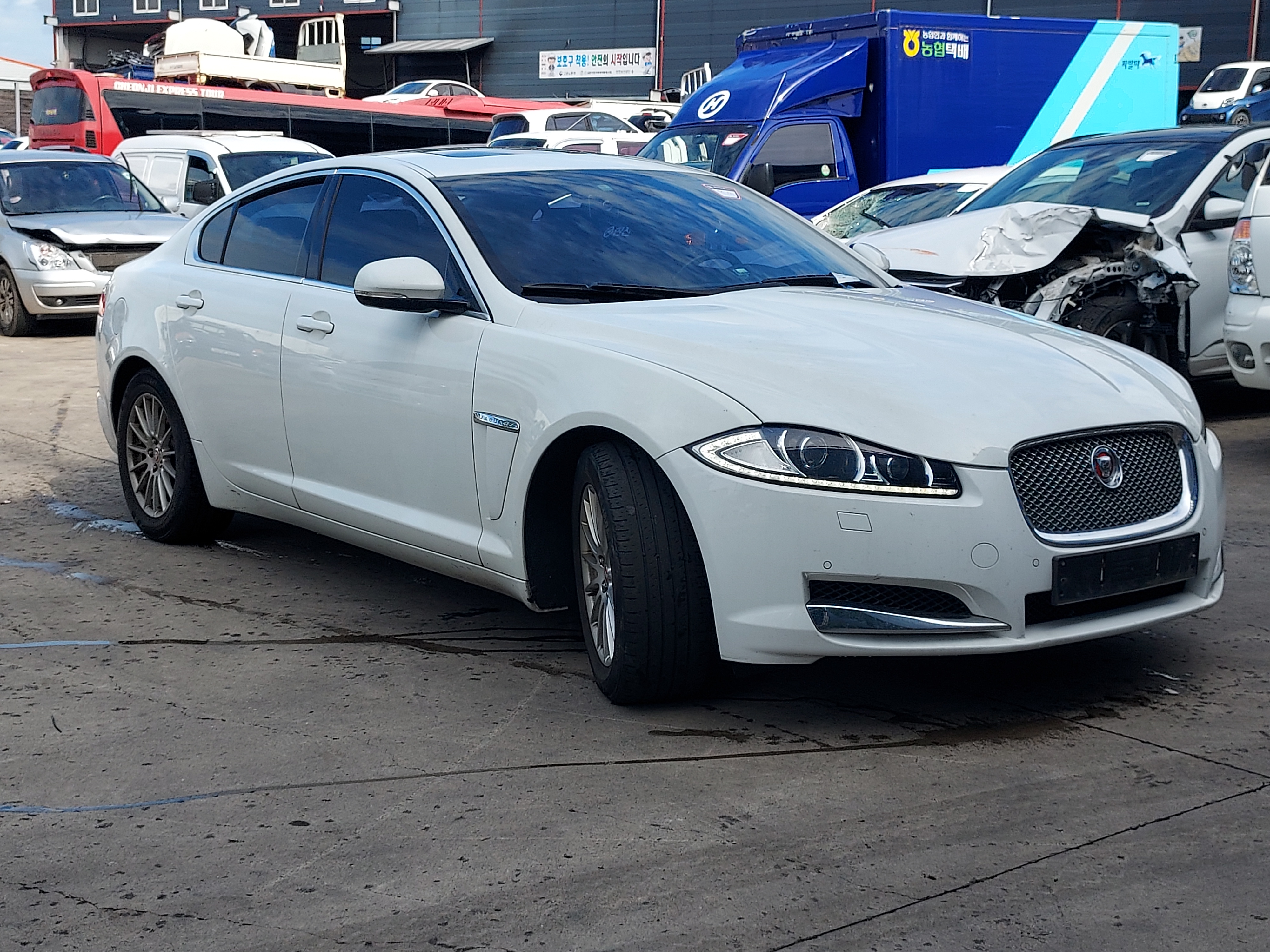 2014 Jaguar New XF