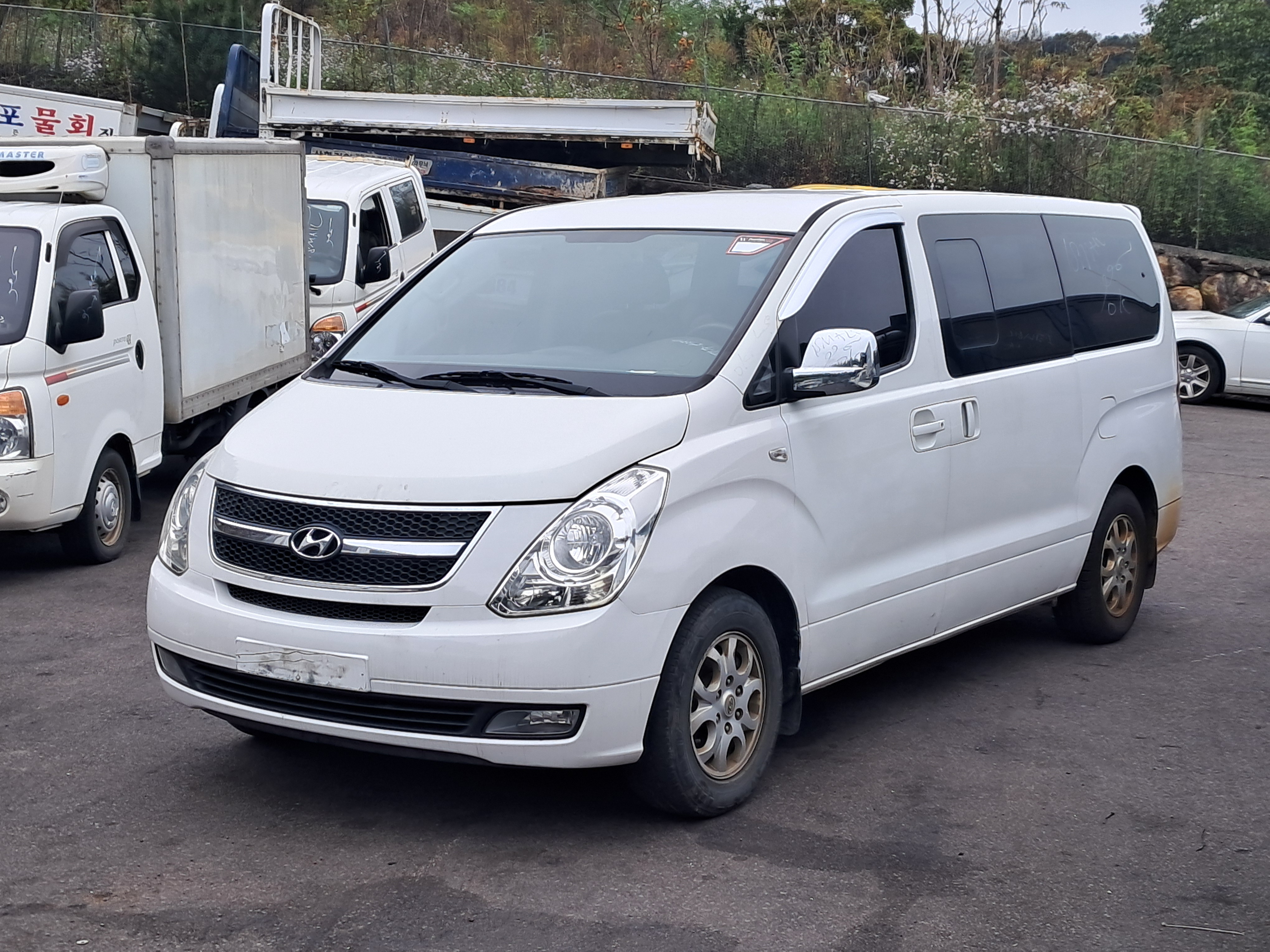 2012 Hyundai Grand Starex
