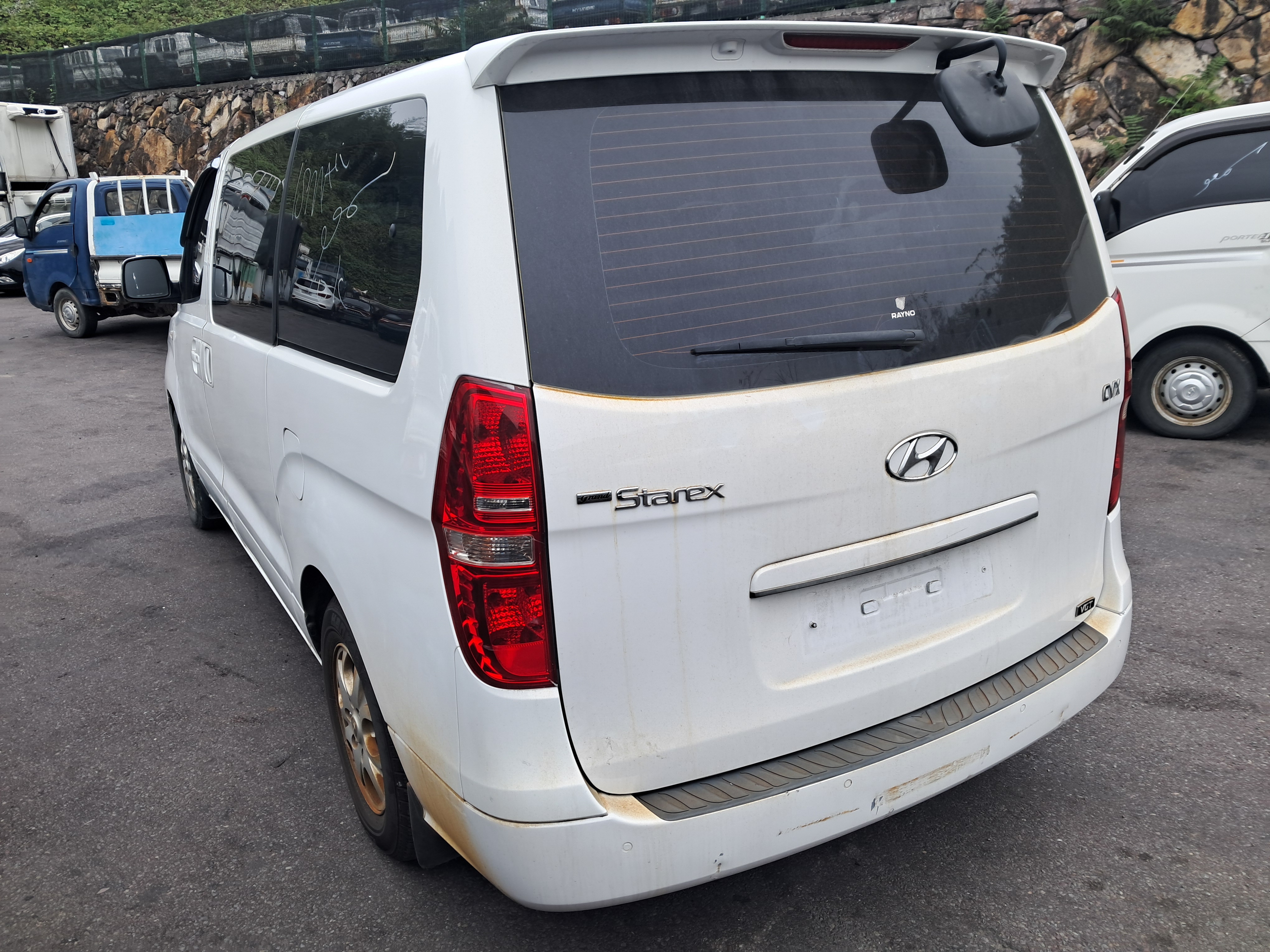 2012 Hyundai Grand Starex